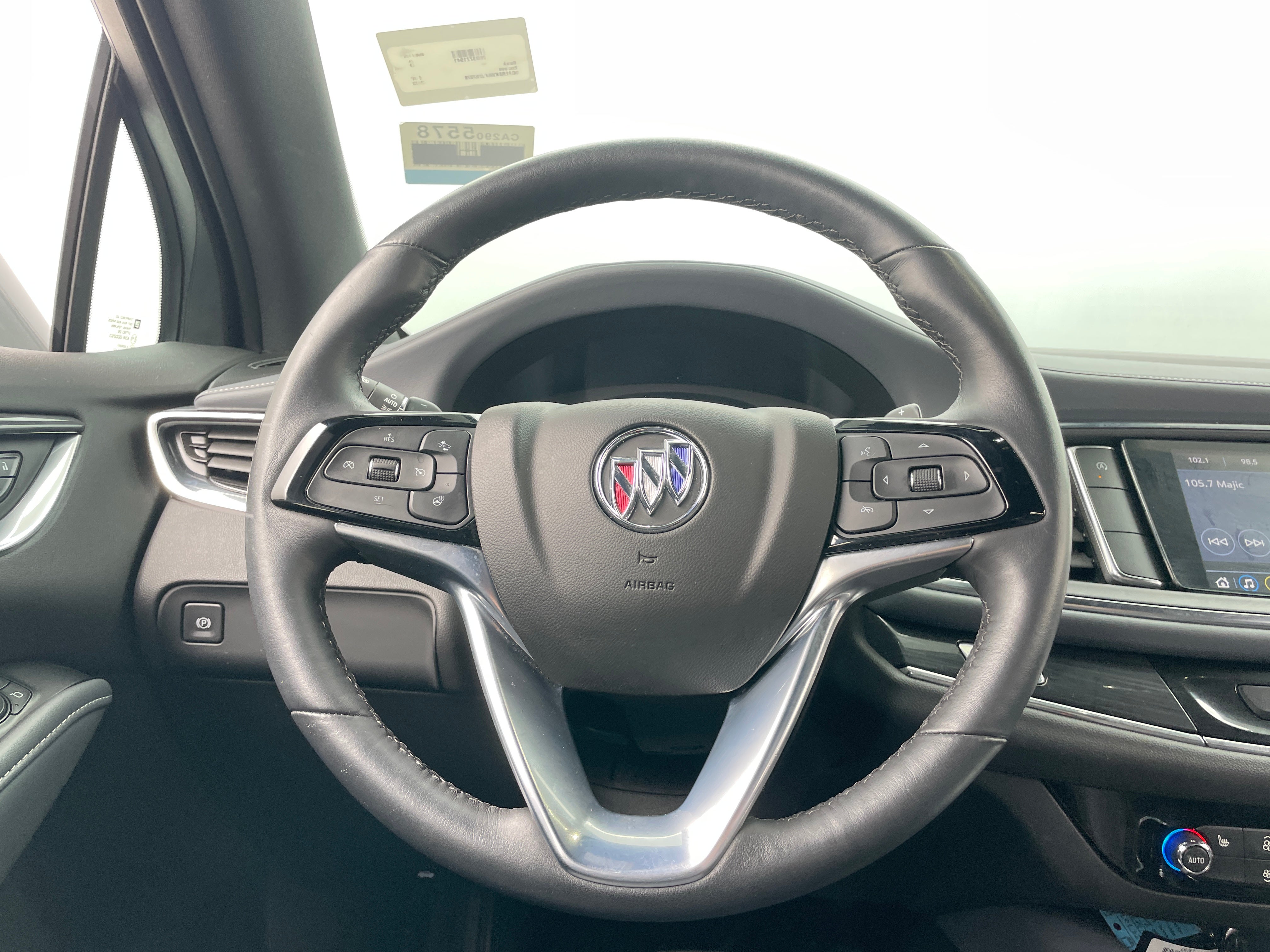 2023 Buick Enclave Essence 4