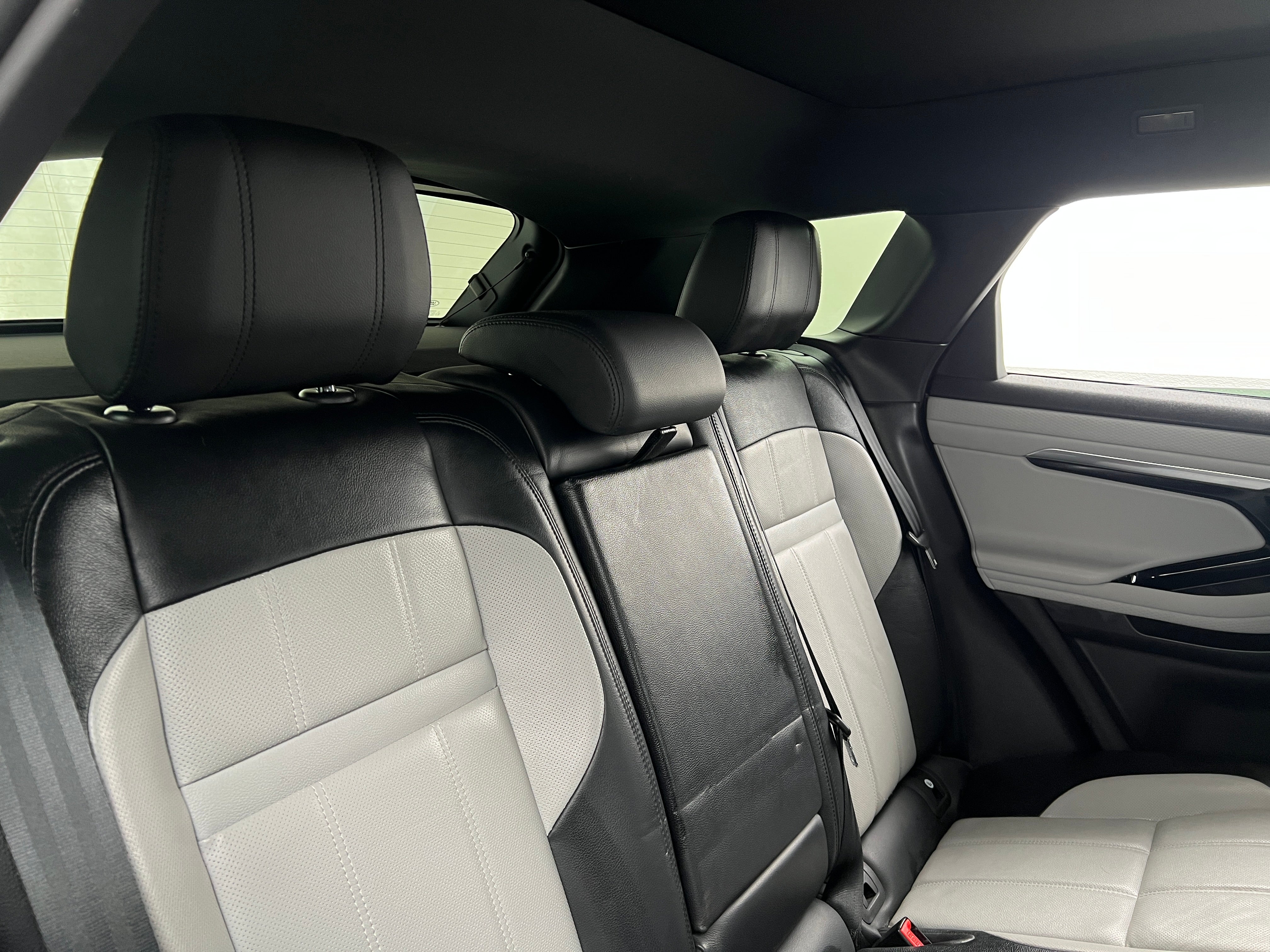 2021 Land Rover Range Rover Evoque R-Dynamic S 5