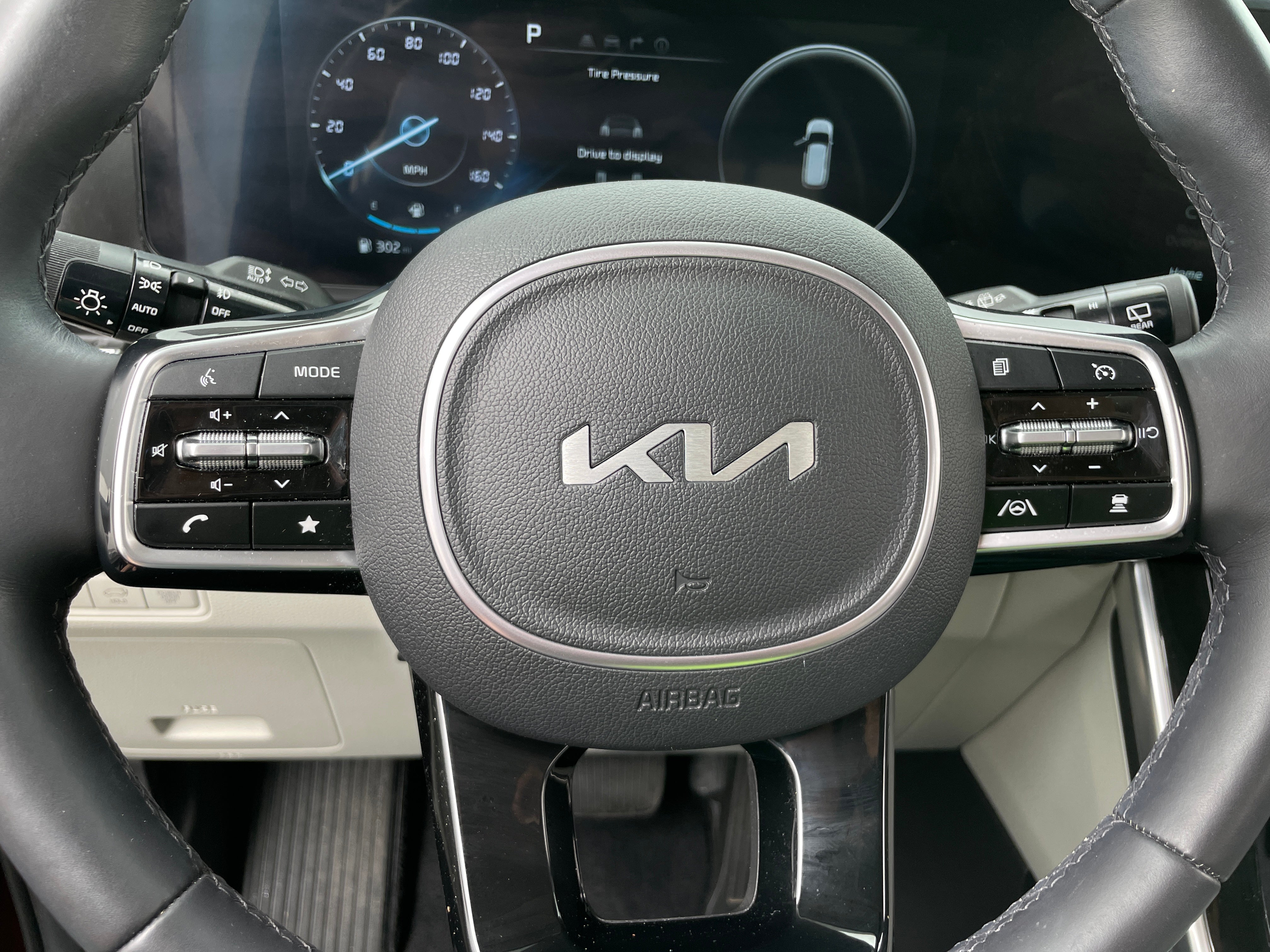 2024 Kia Carnival SX Prestige 4