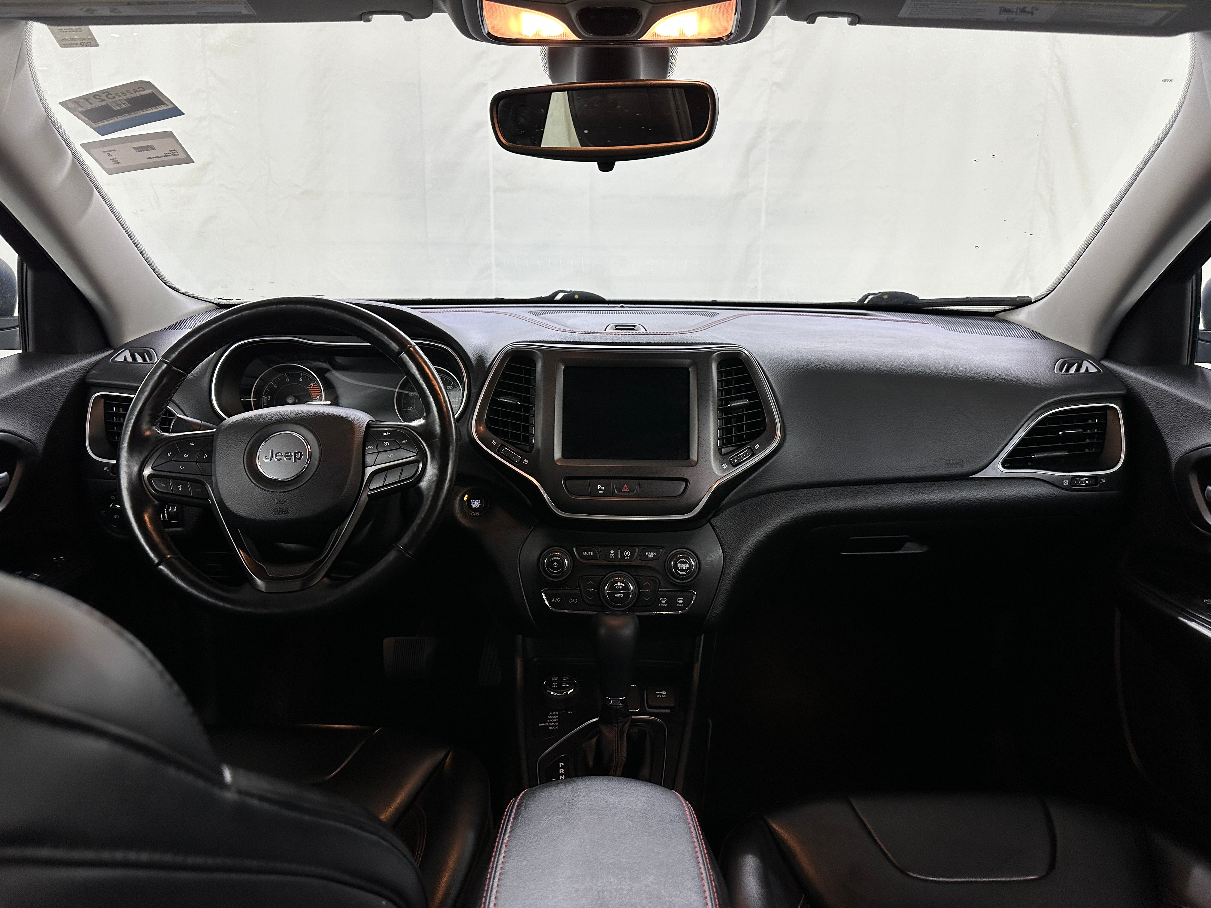 2020 Jeep Cherokee Trailhawk 3