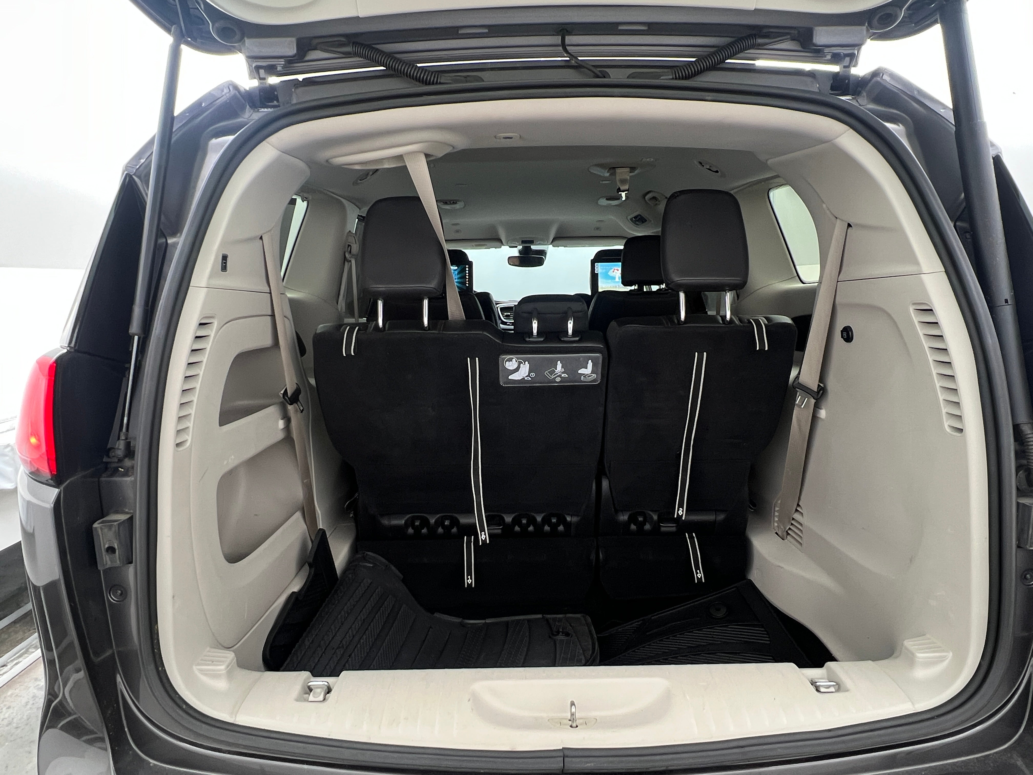 2018 Chrysler Pacifica  6