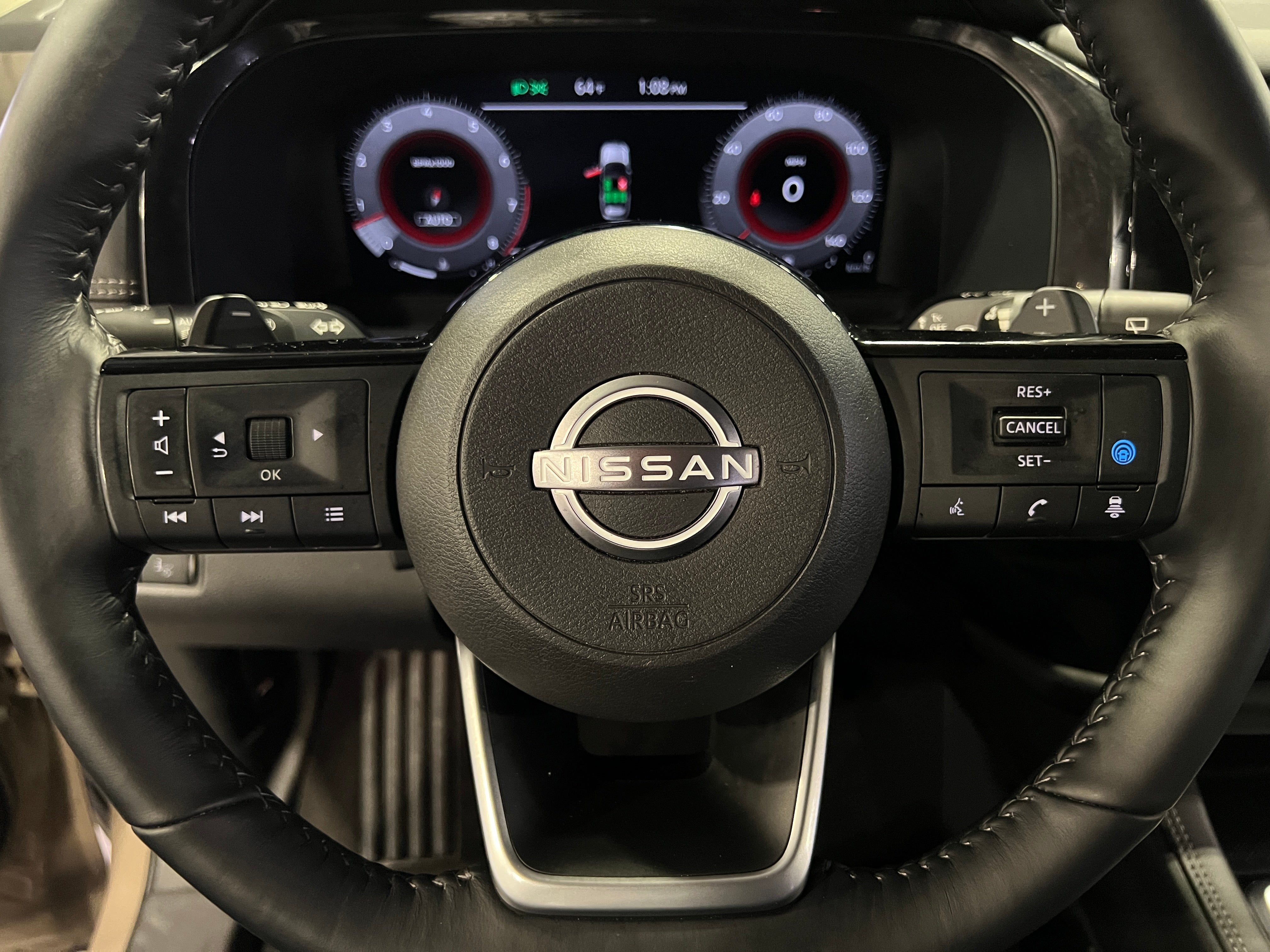 2023 Nissan Pathfinder Platinum 4