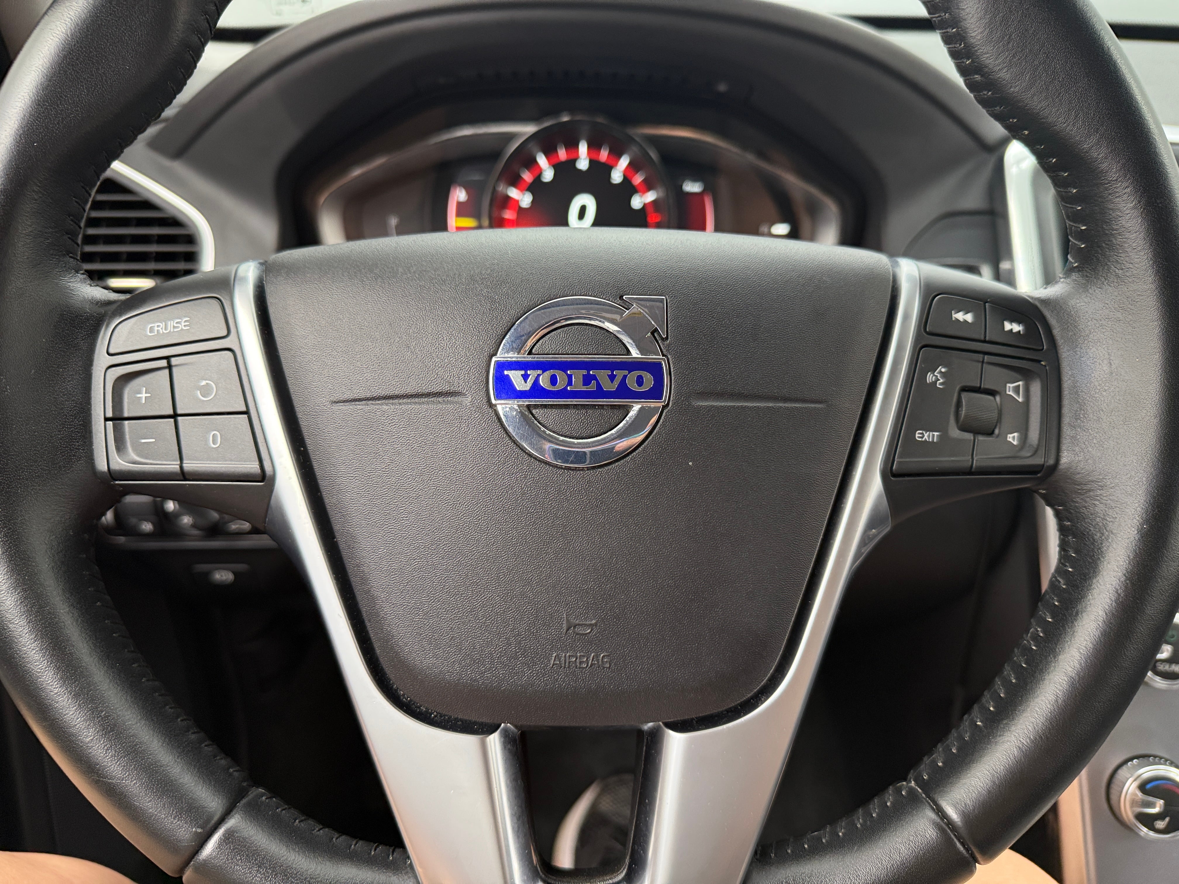 2017 Volvo XC60 T6 Dynamic 4