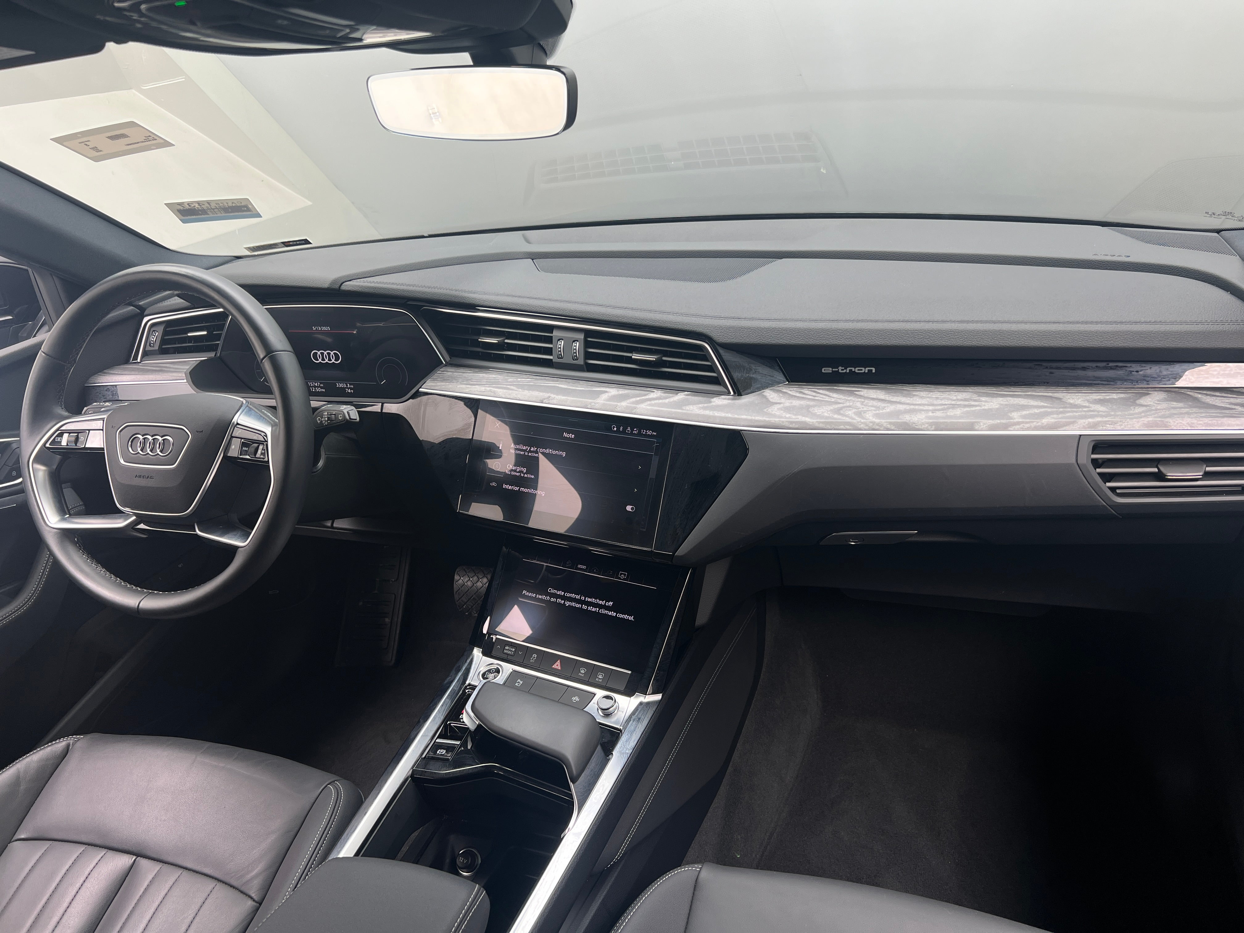 2022 Audi e-tron Premium 2