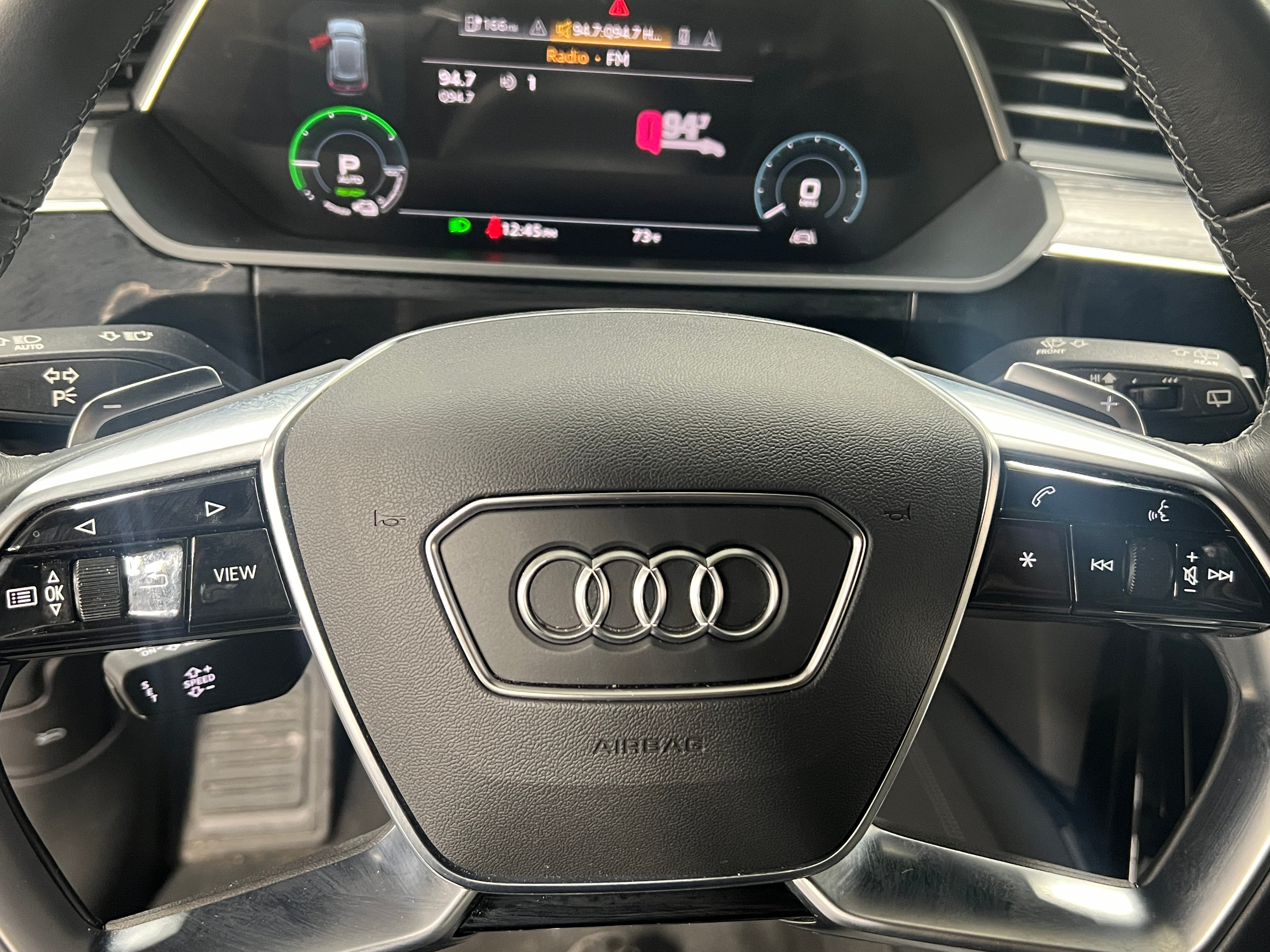 2022 Audi e-tron Premium 4