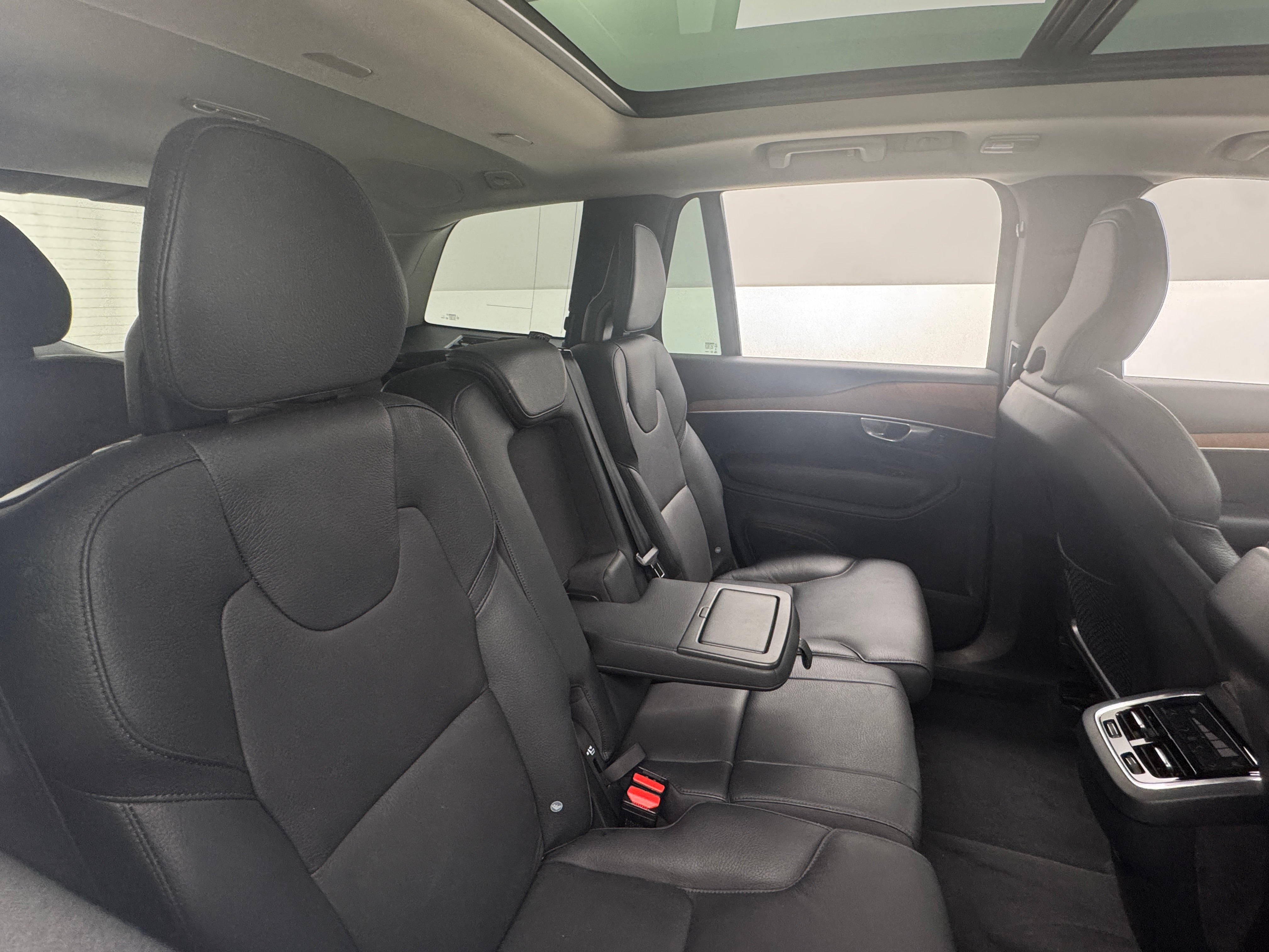2024 Volvo XC90 B6 Plus 5