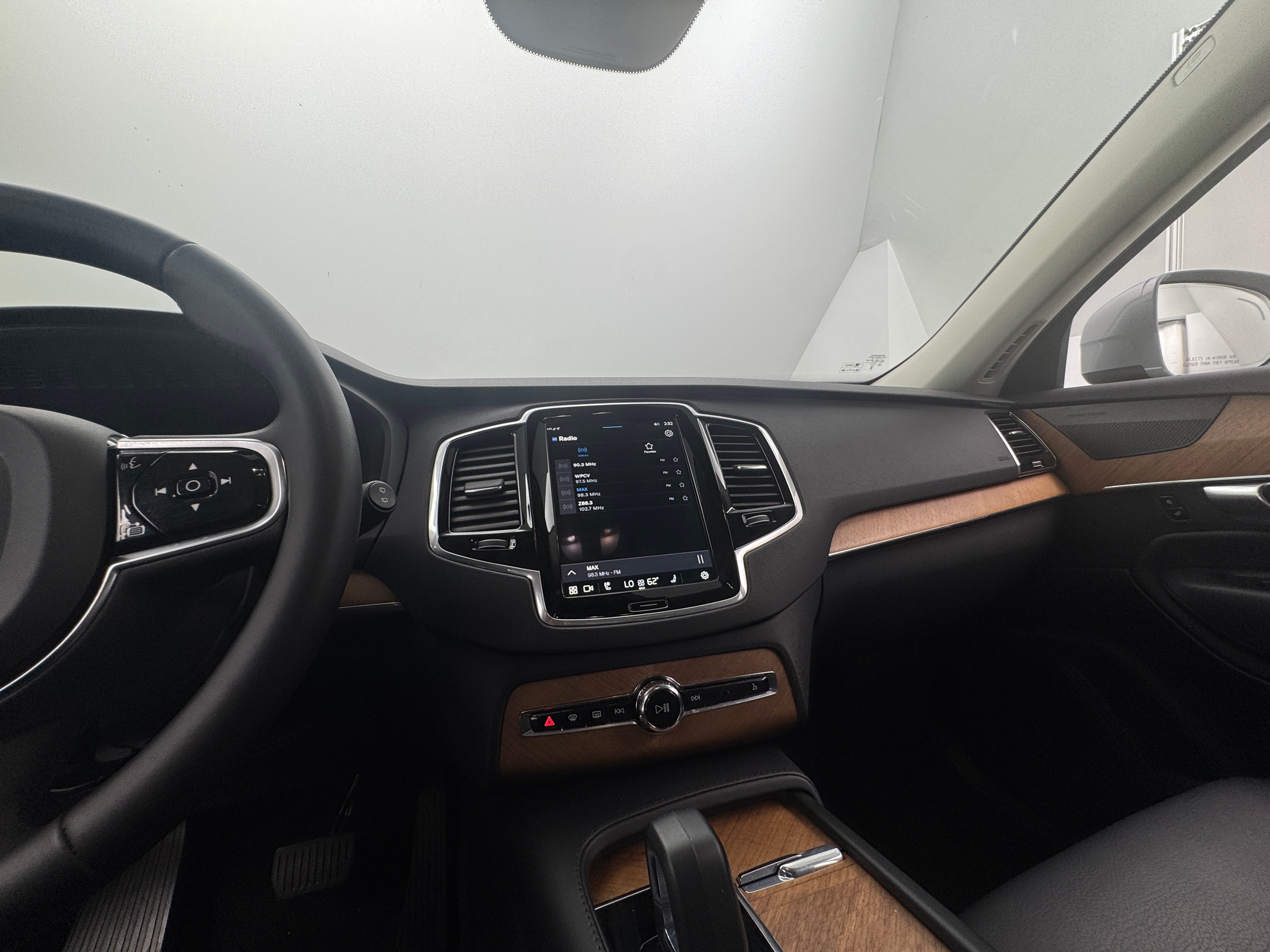 2024 Volvo XC90 B6 Plus 3