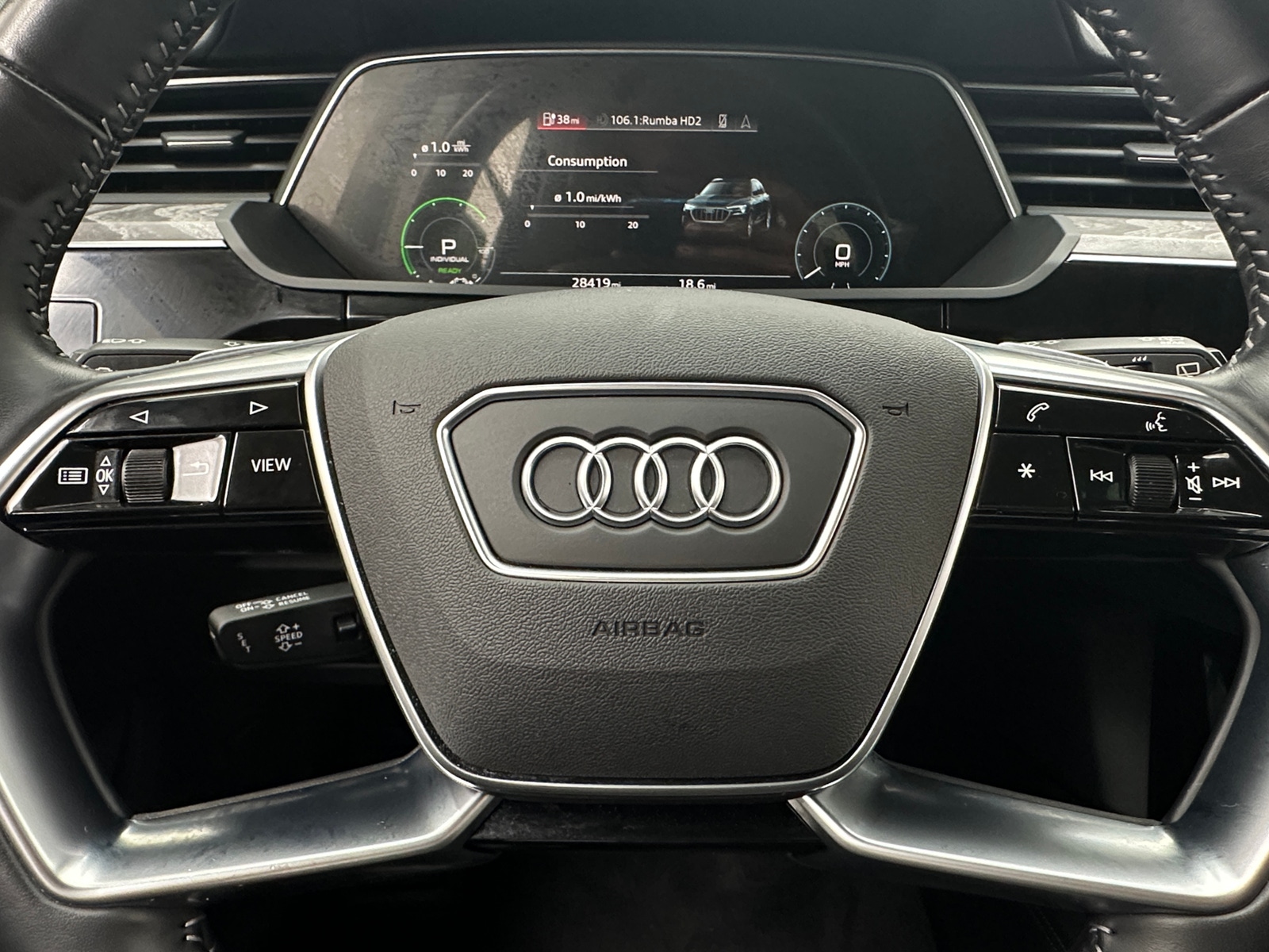 Thumbnail: 2021 Audi e-tron - 4