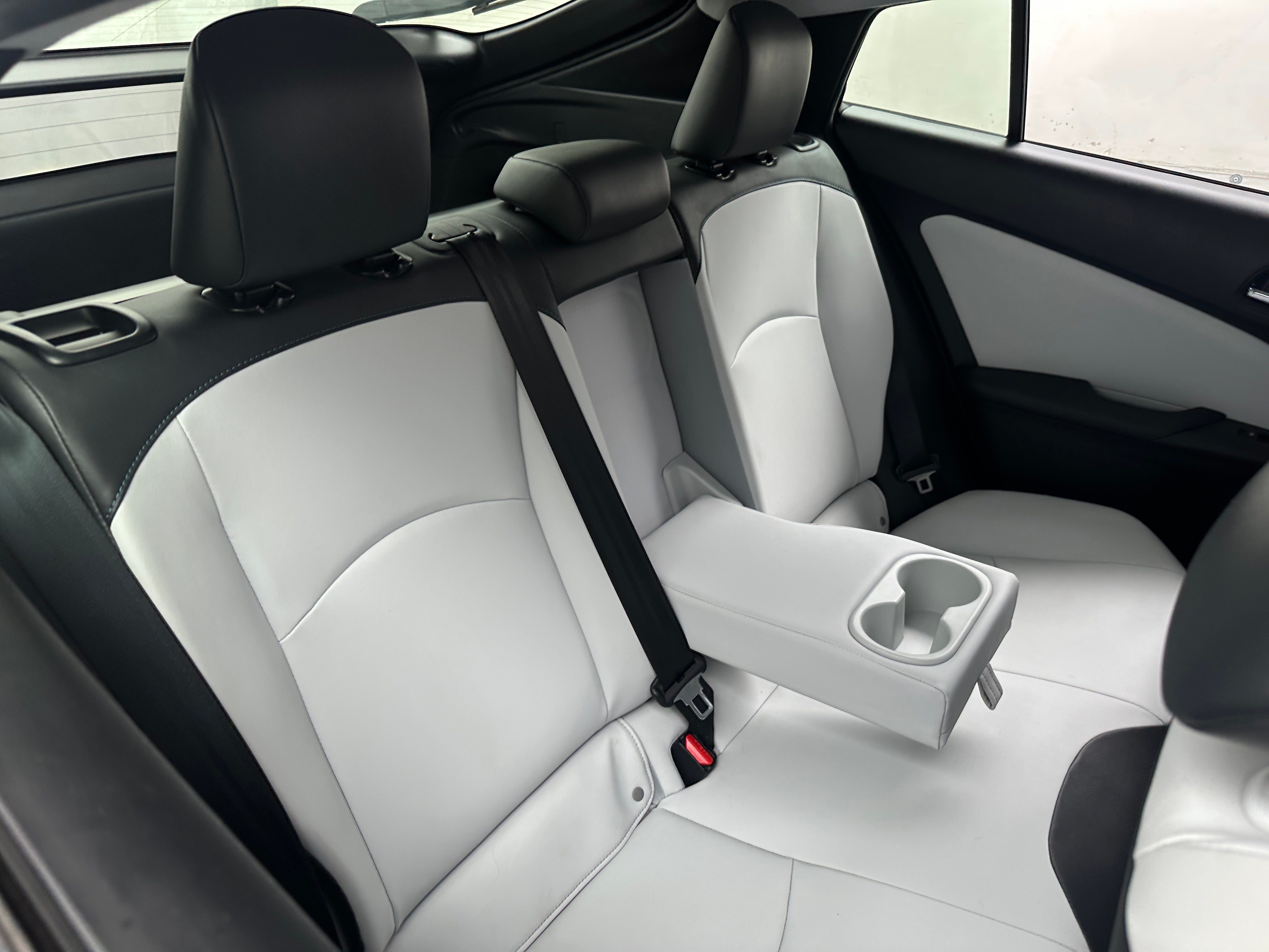2016 Toyota Prius Four 5