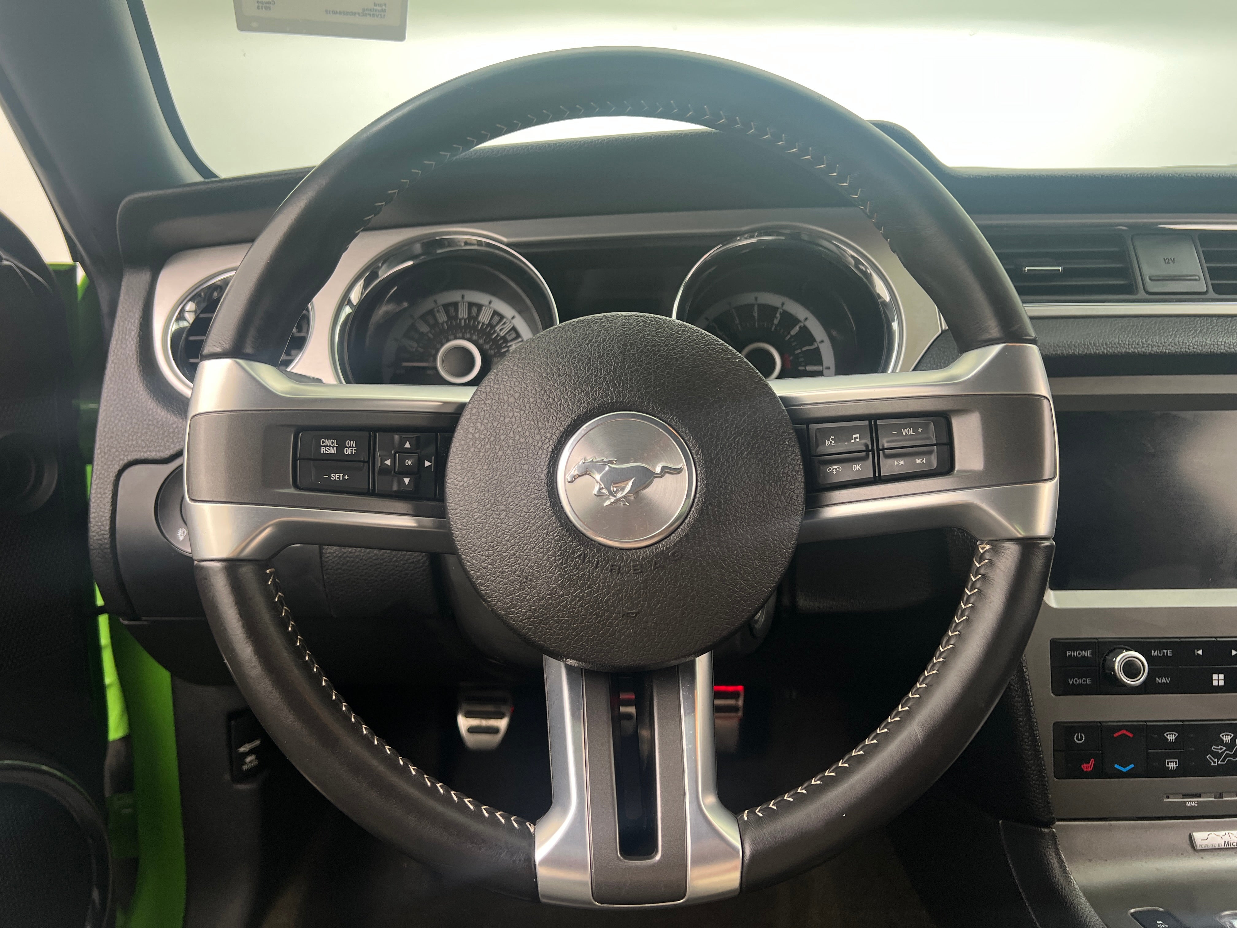 2013 Ford Mustang GT Premium 3