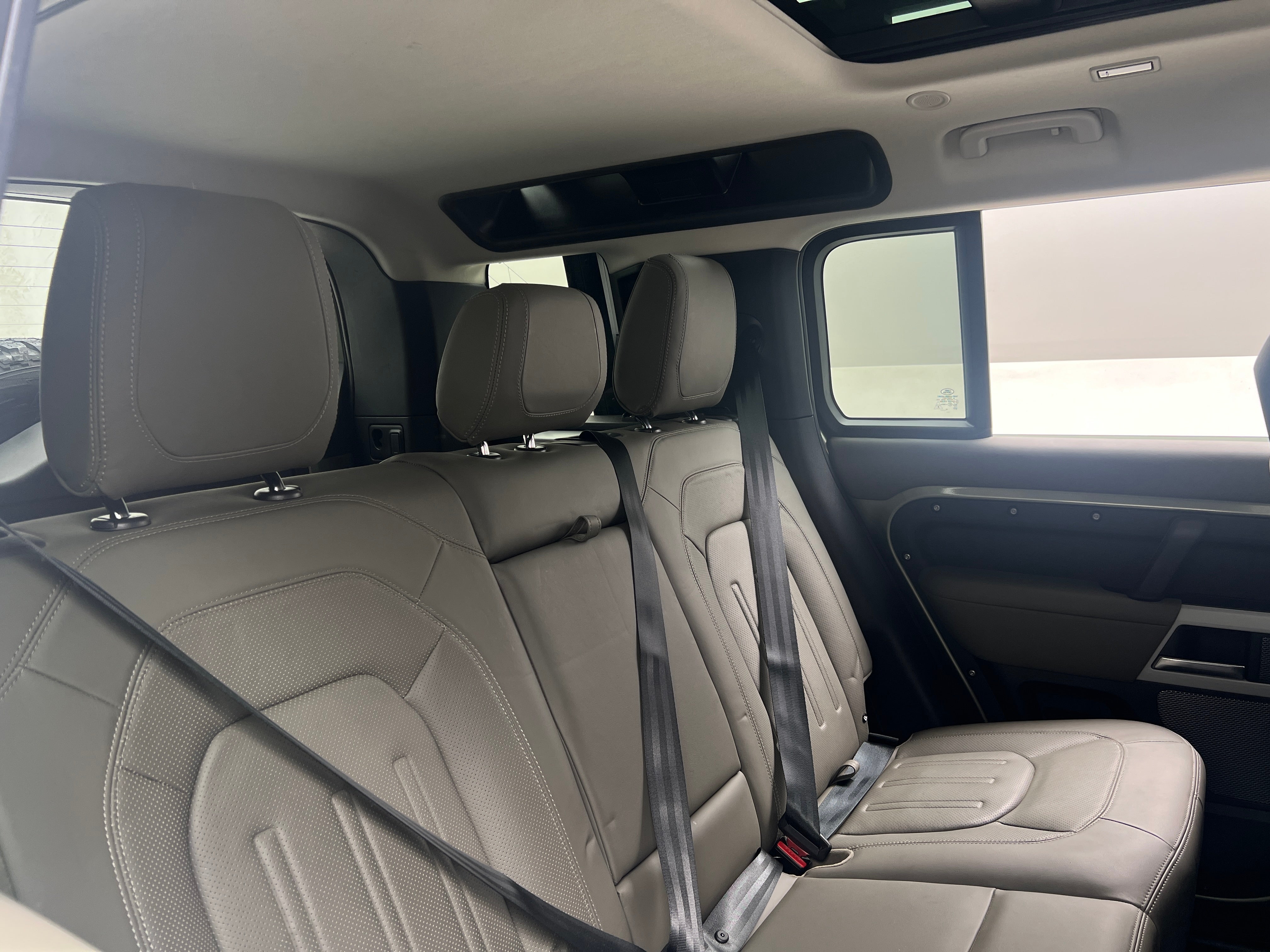 2020 Land Rover Defender First Edition 6