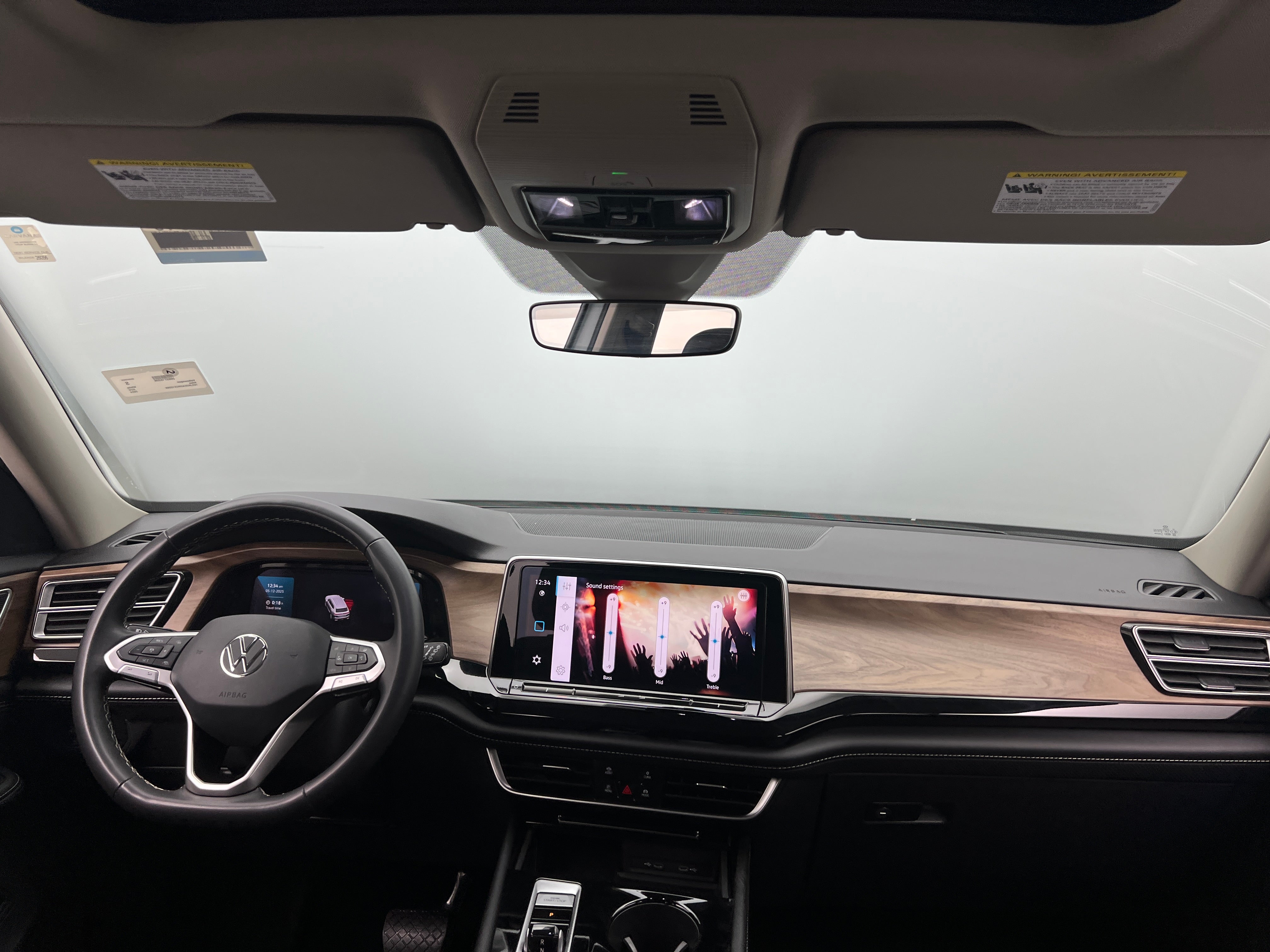 2024 Volkswagen Atlas SE 3