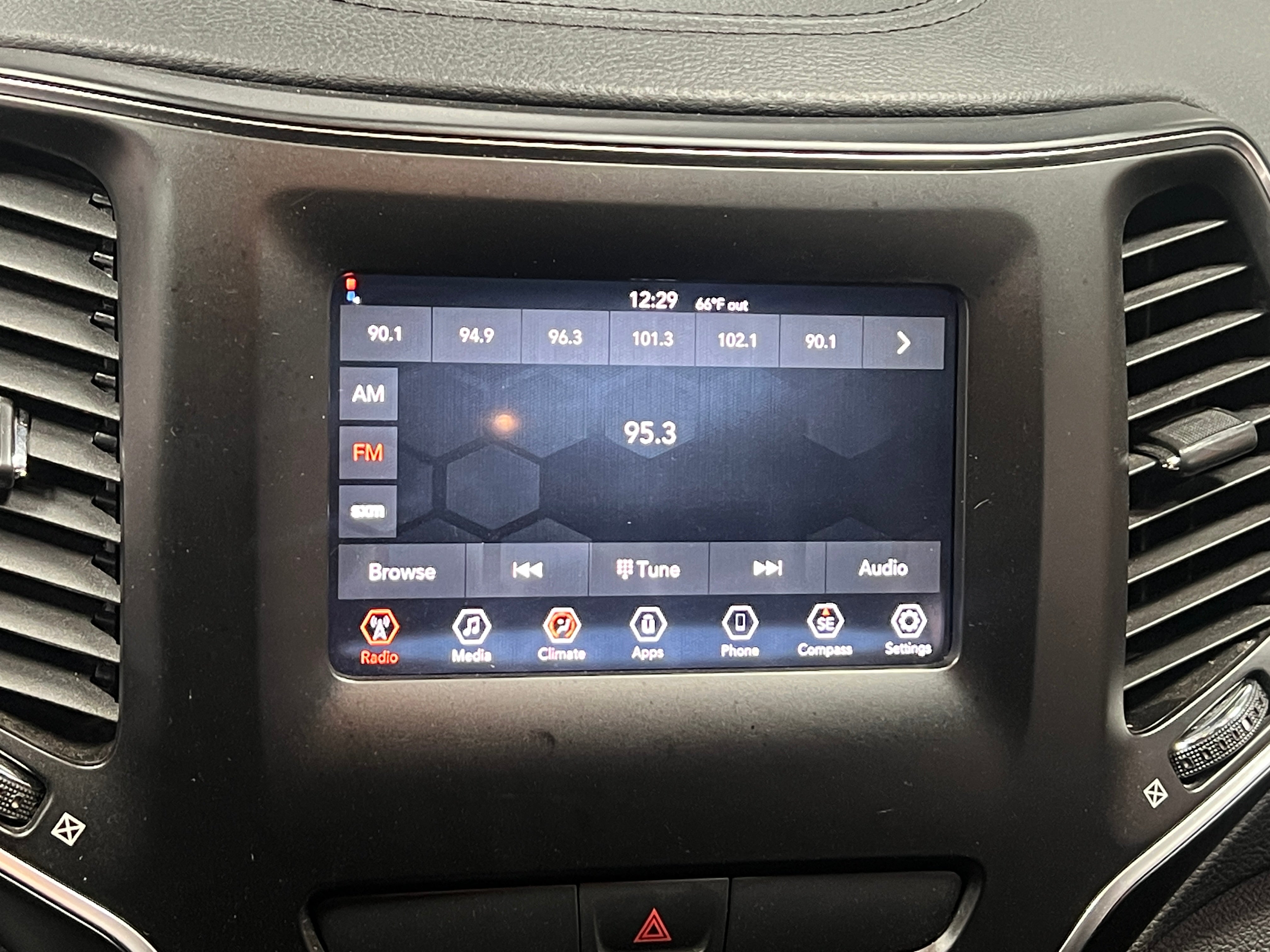 2019 Jeep Cherokee Latitude 4
