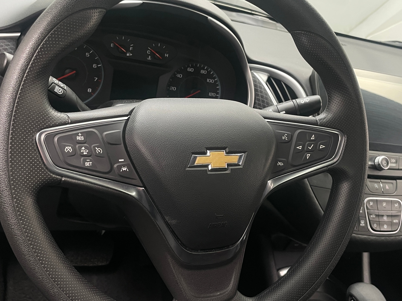 Thumbnail: 2024 Chevrolet Malibu - 5
