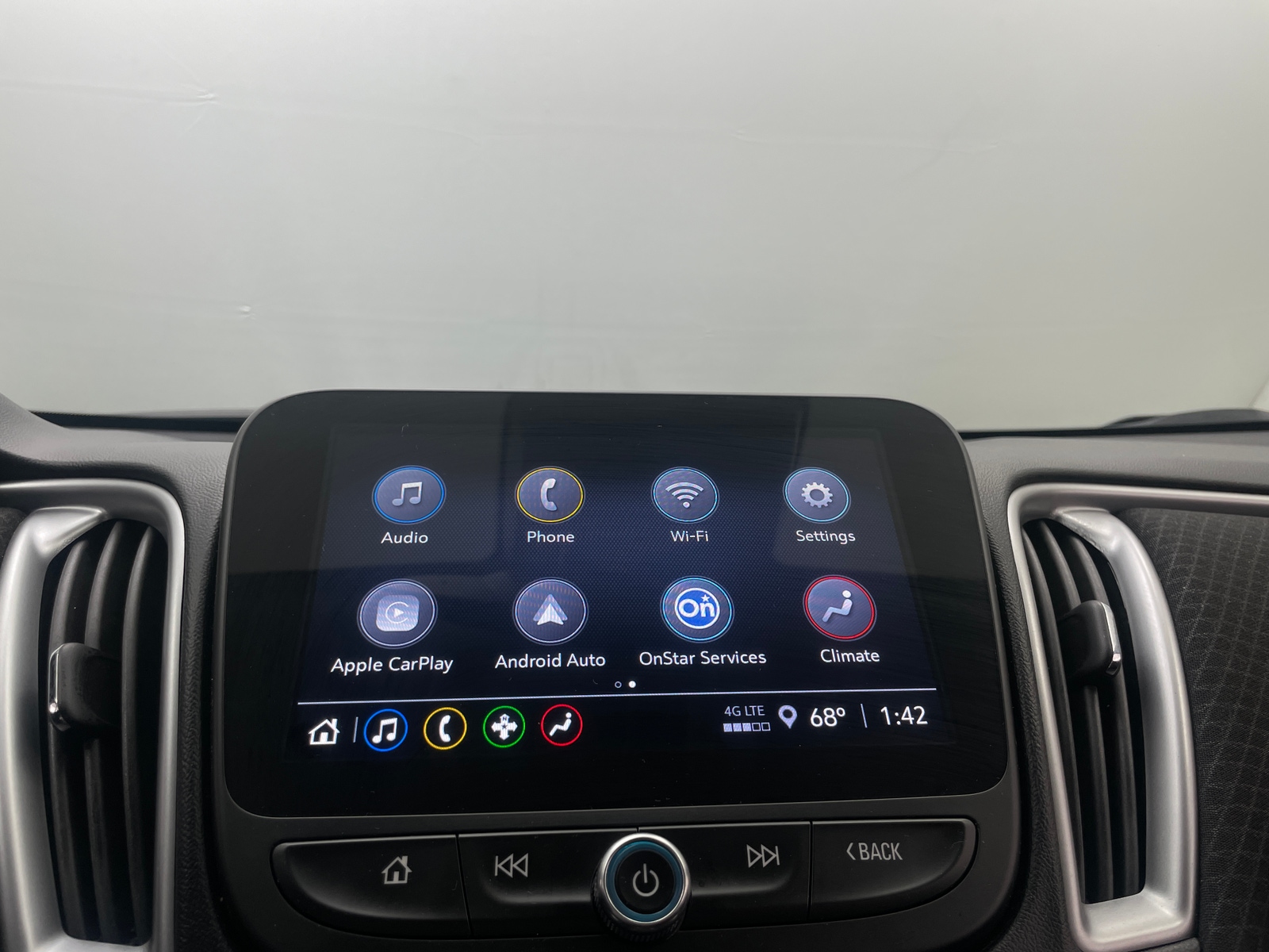 Thumbnail: 2024 Chevrolet Malibu - 4