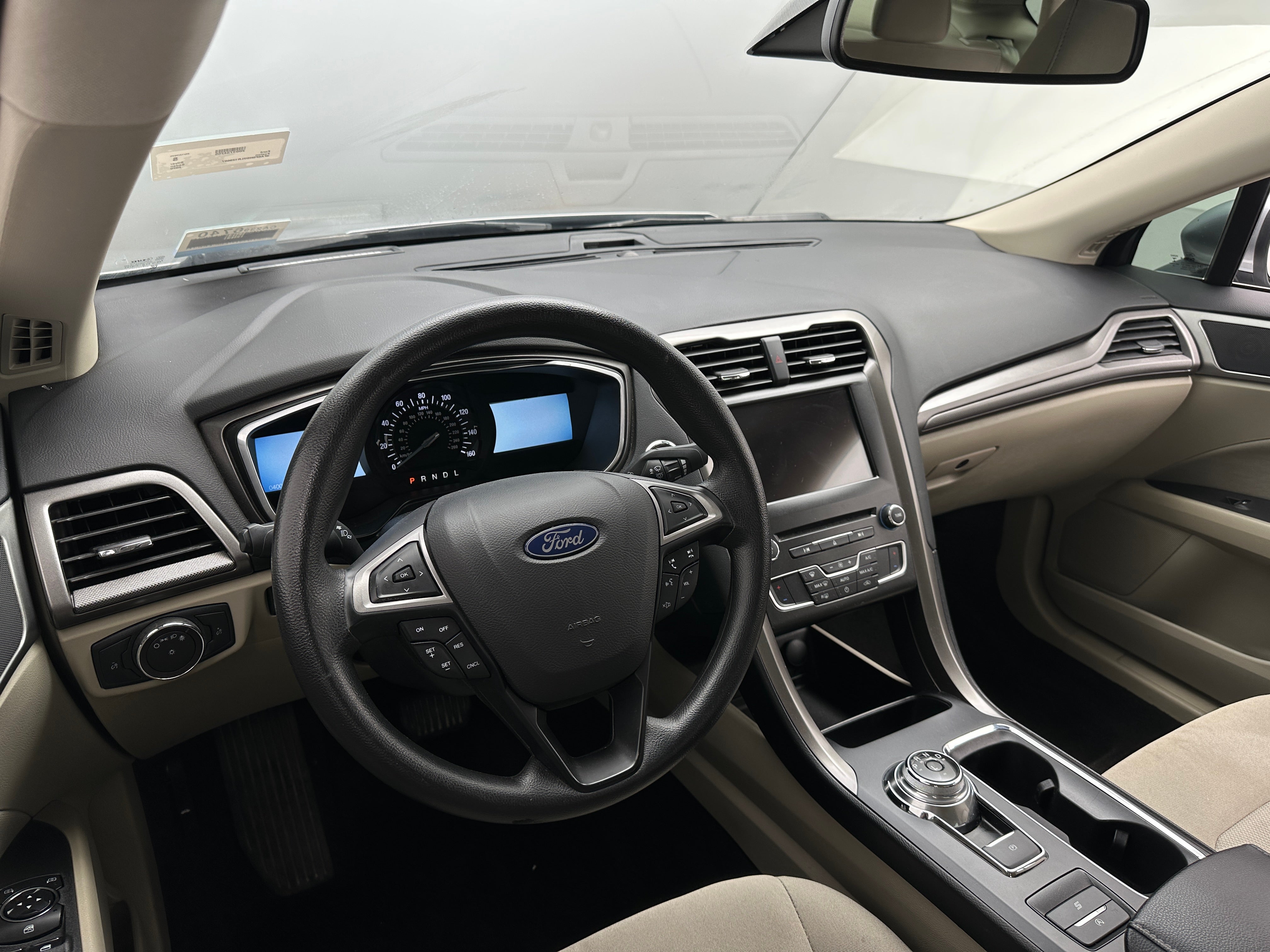 2020 Ford Fusion SE 3