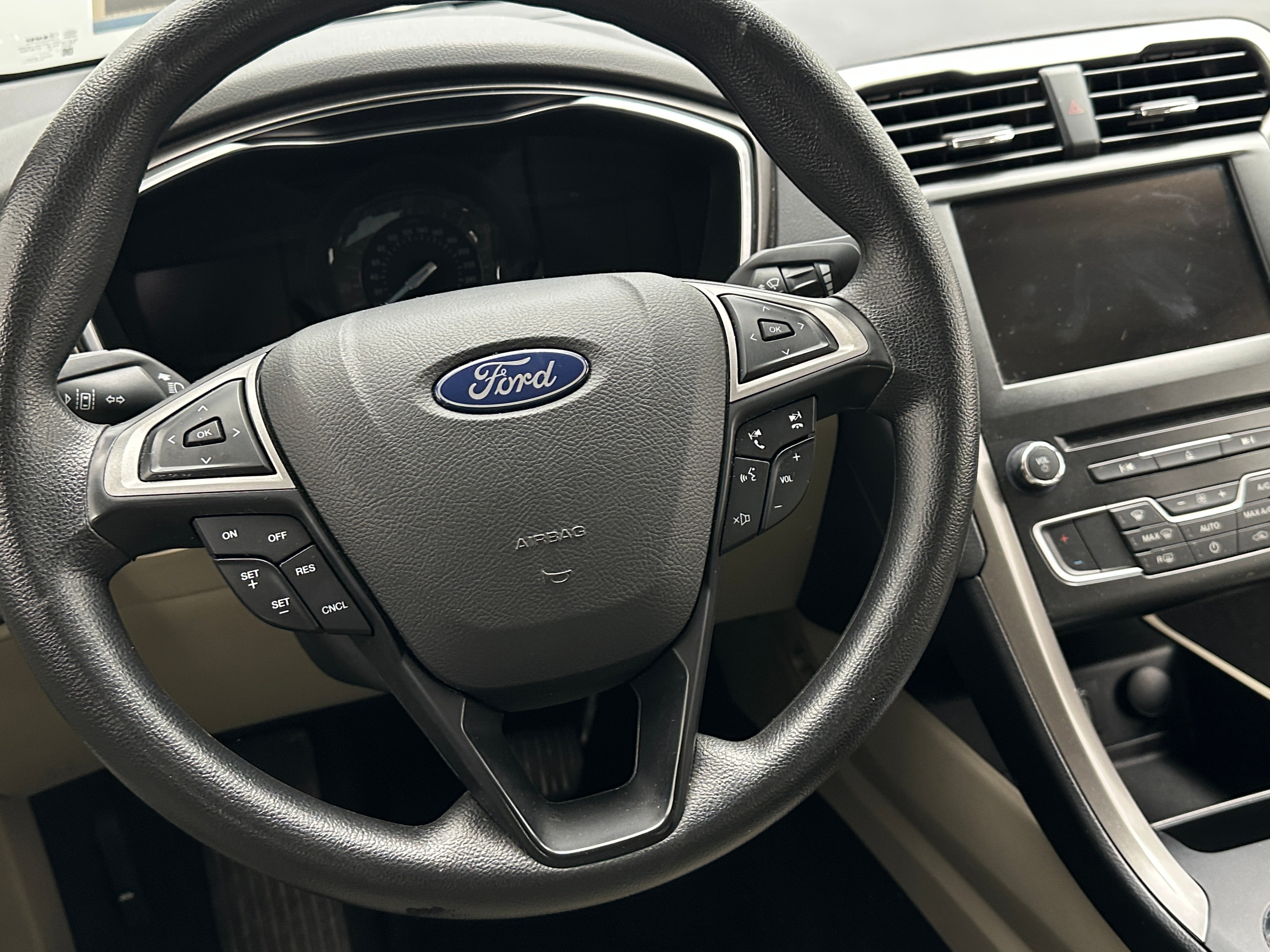 2020 Ford Fusion SE 5
