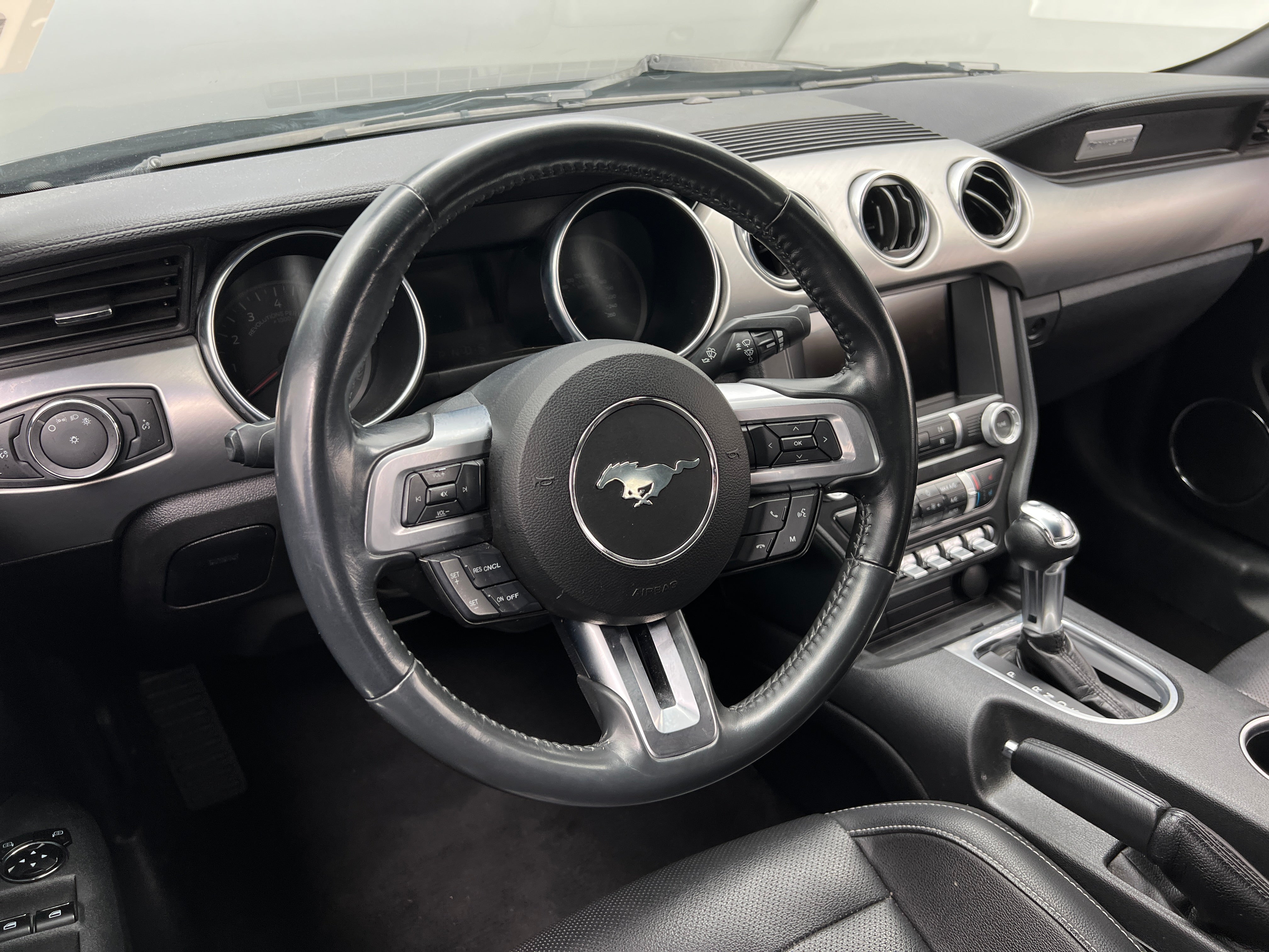 2023 Ford Mustang  4