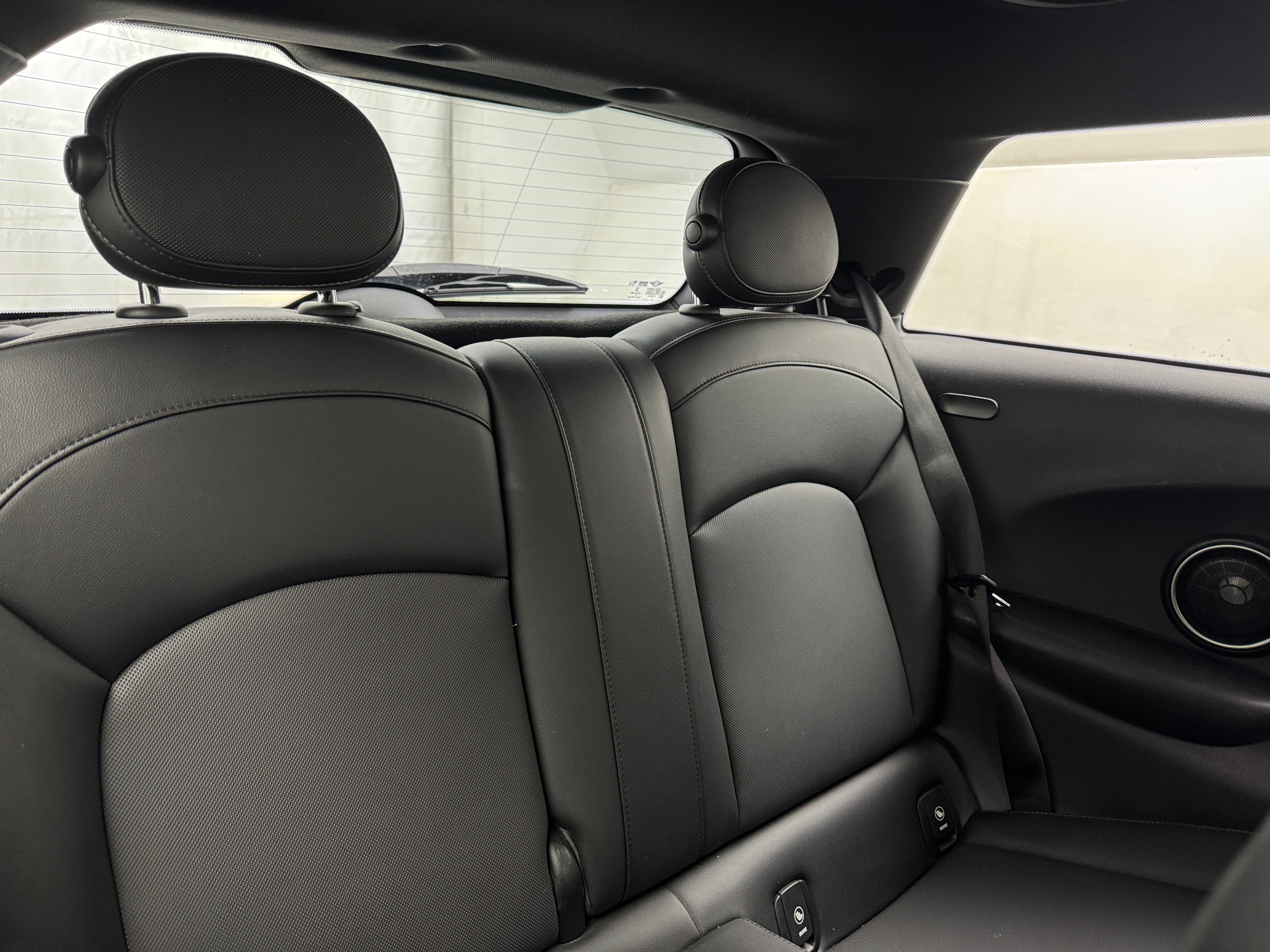 2015 MINI Cooper Hardtop S 6