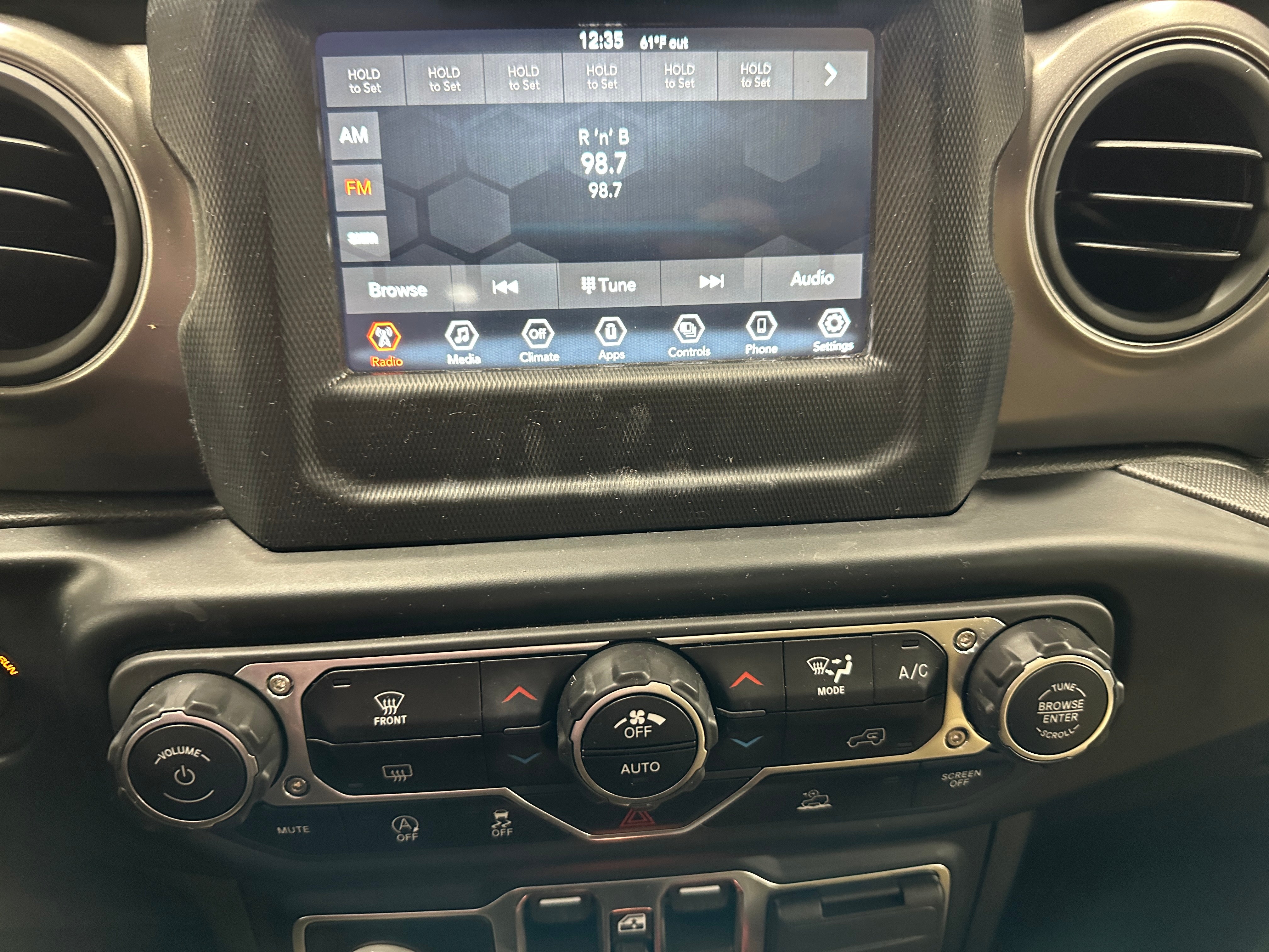 2023 Jeep Gladiator Sport S 4