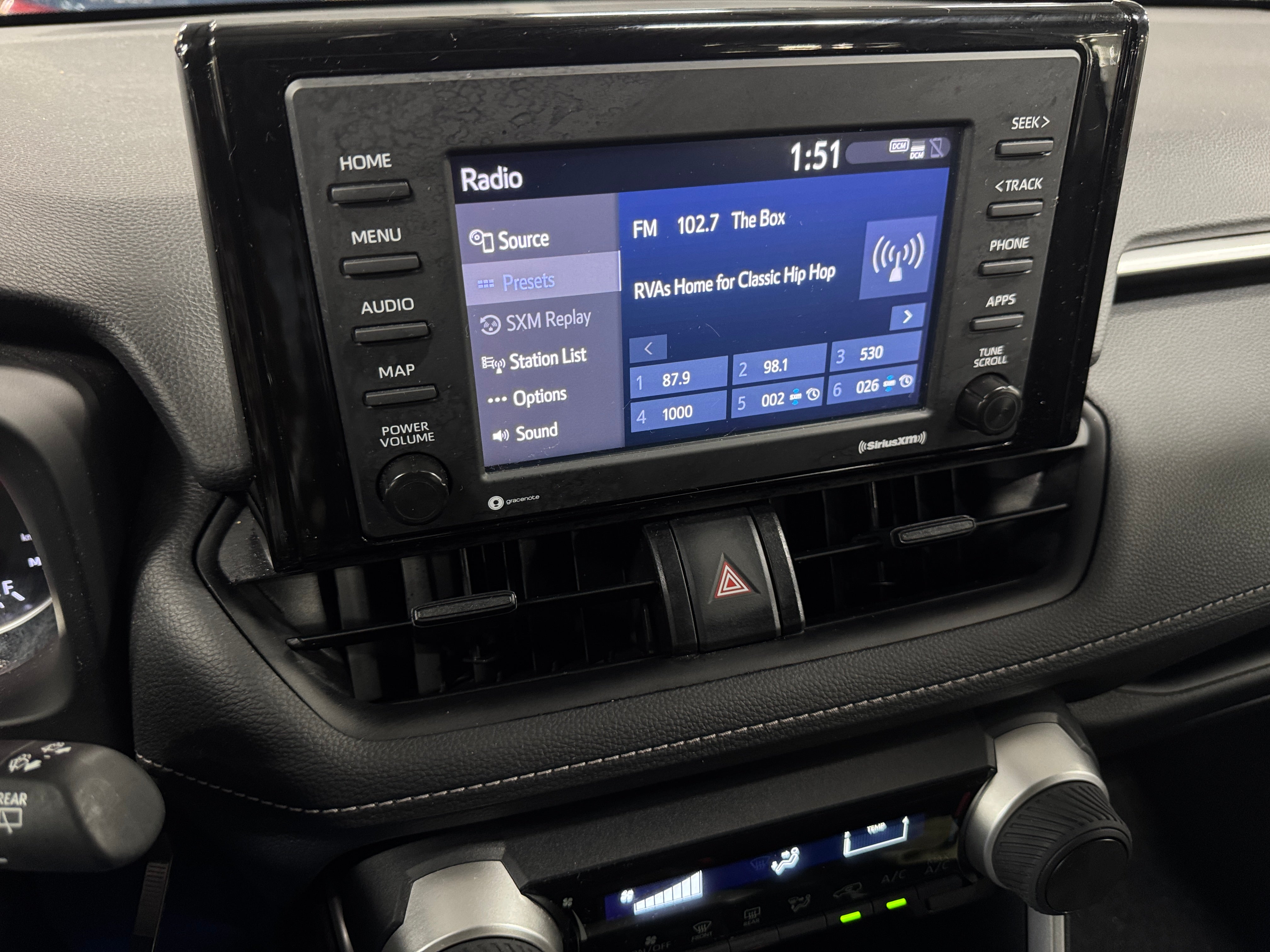 2022 Toyota RAV4 LE 4