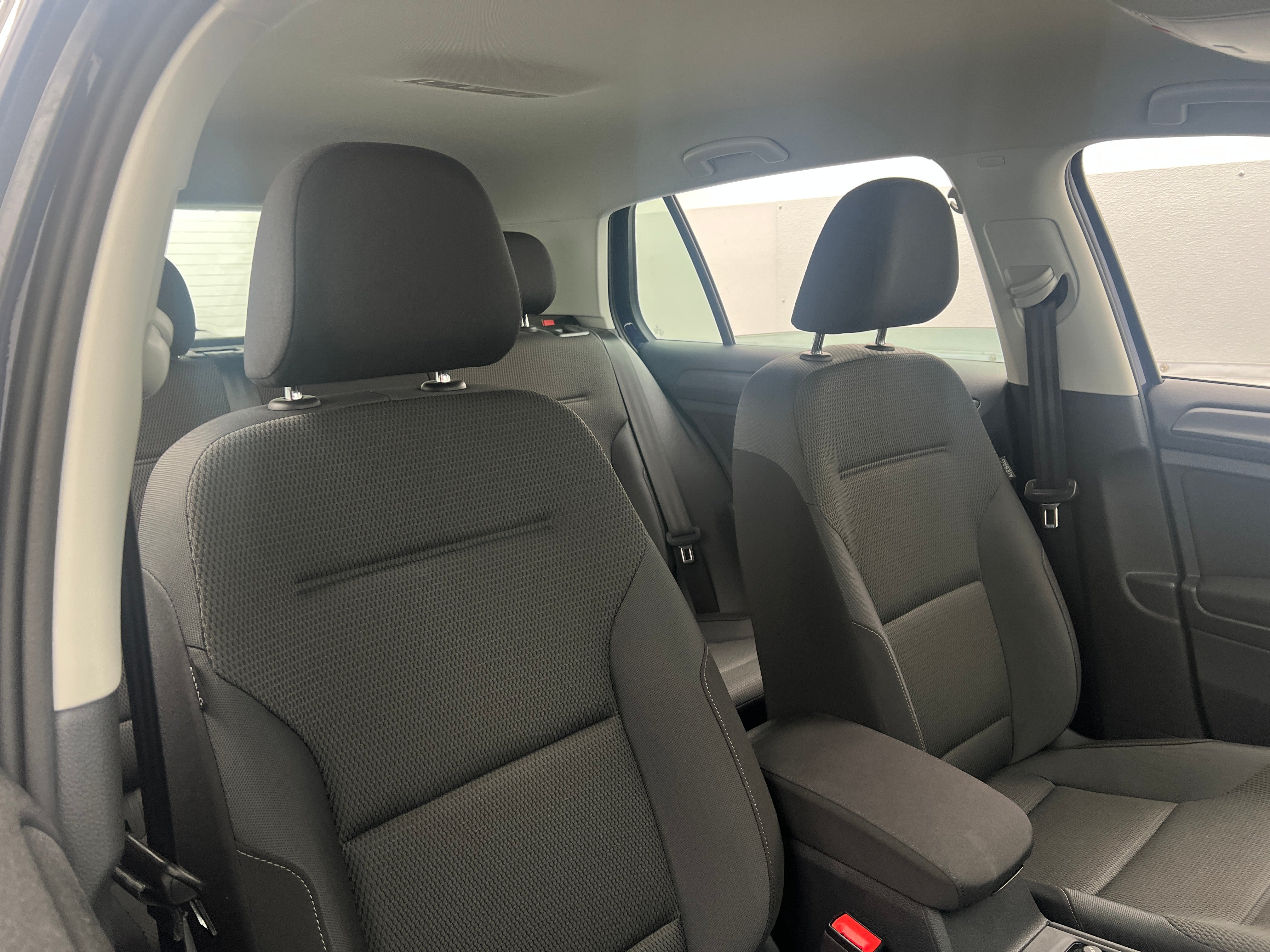 2019 Volkswagen e-Golf SE 2