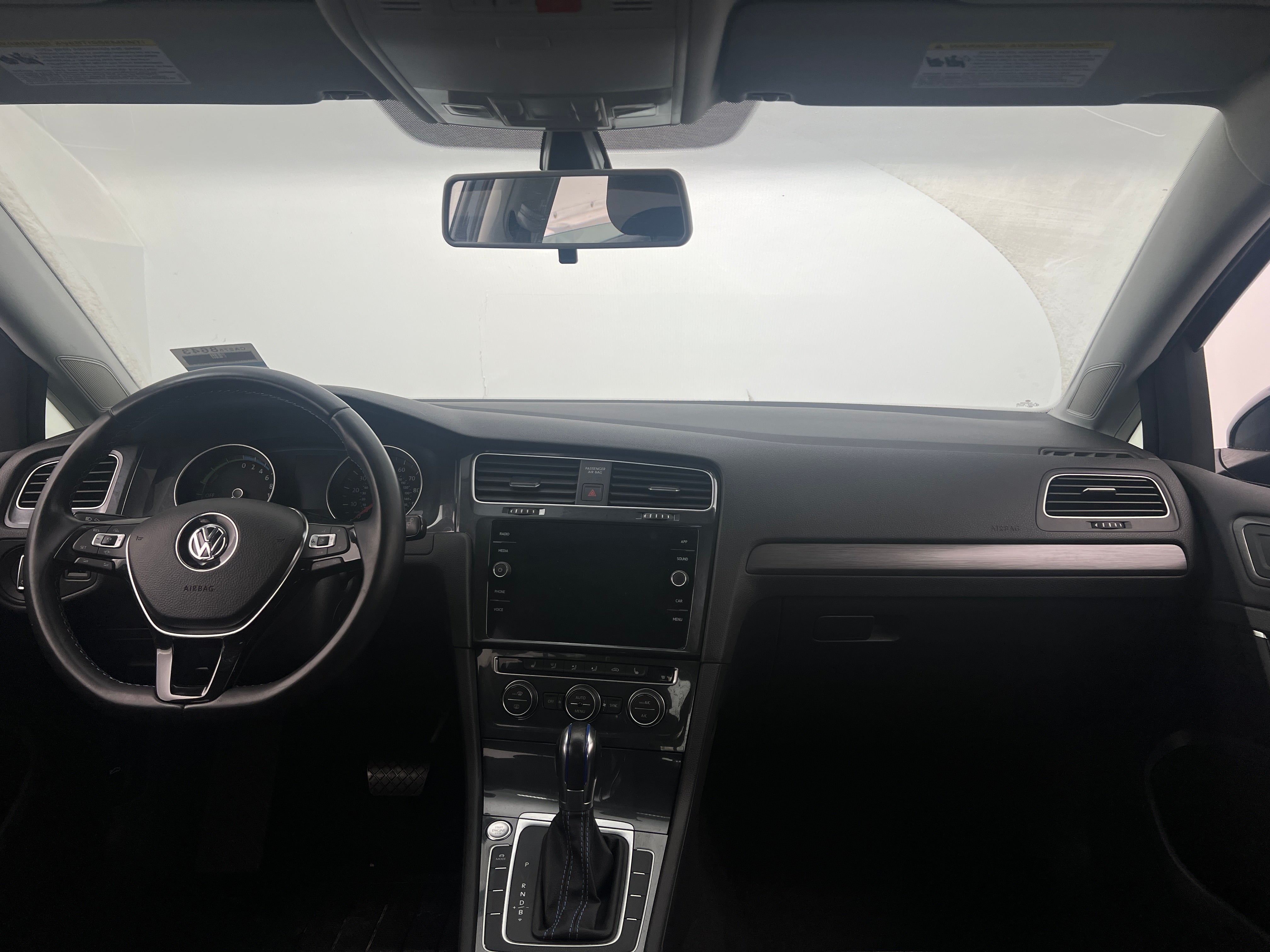 2019 Volkswagen e-Golf SE 3