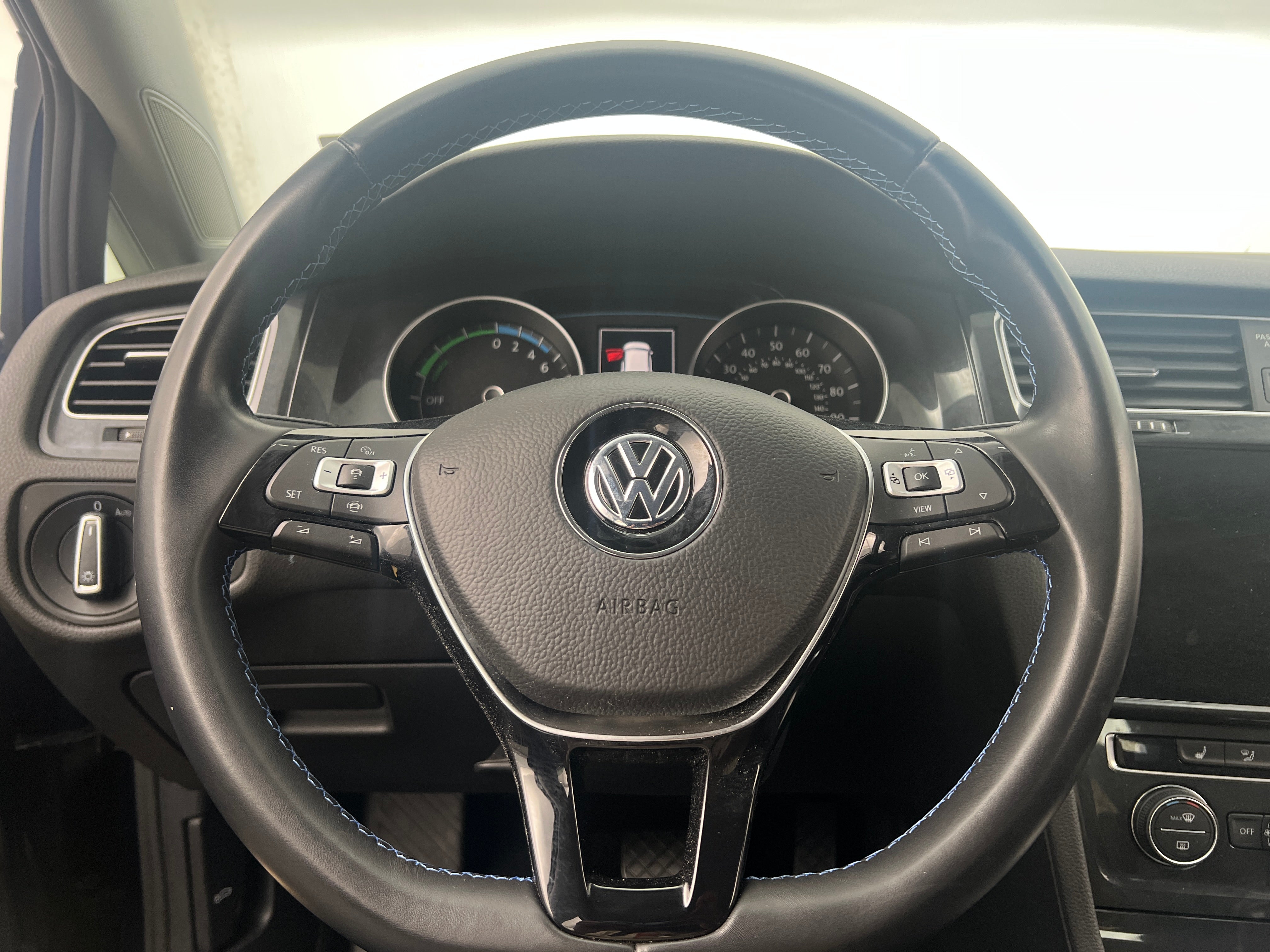 2019 Volkswagen e-Golf SE 5