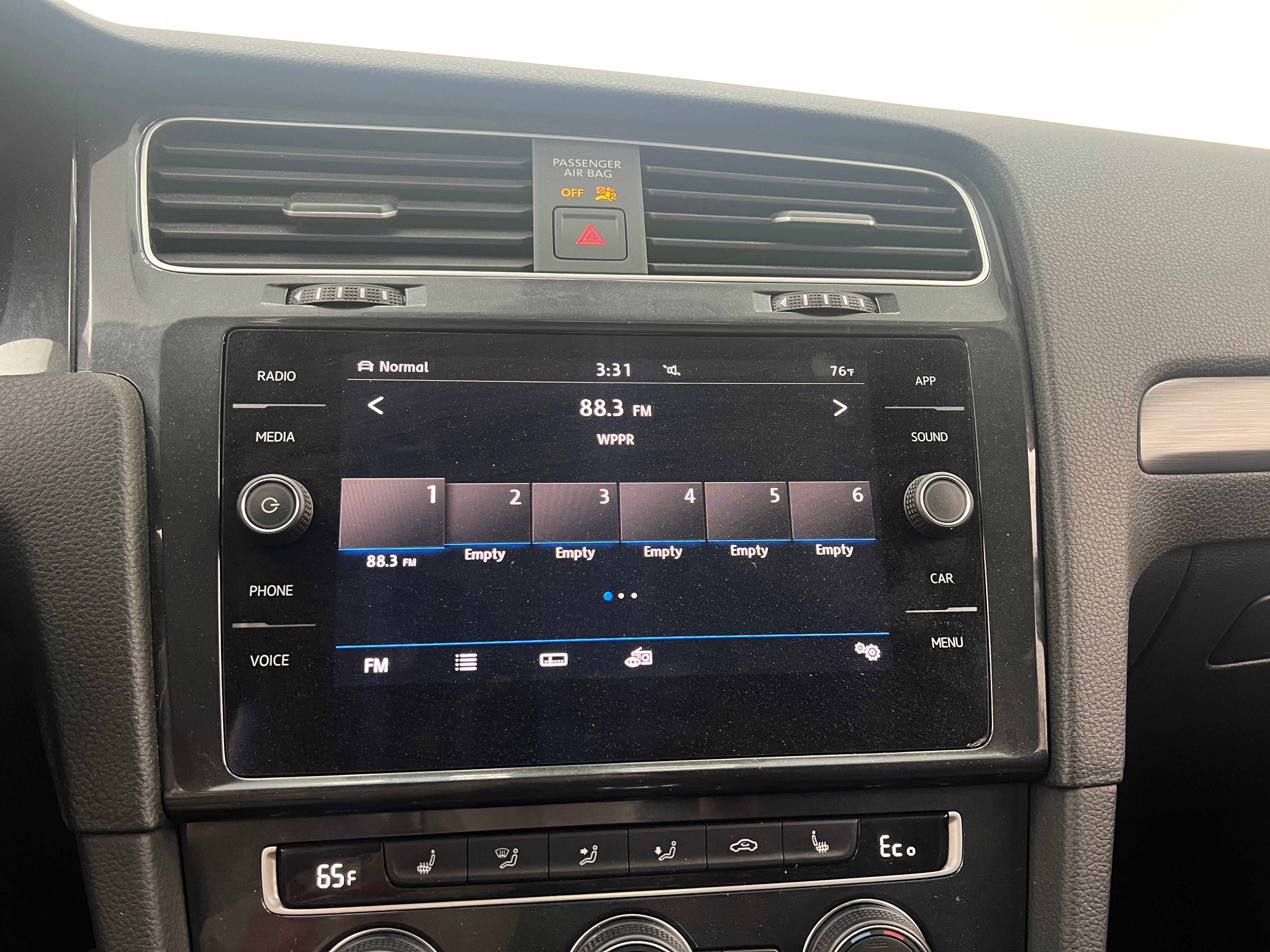 2019 Volkswagen e-Golf SE 4