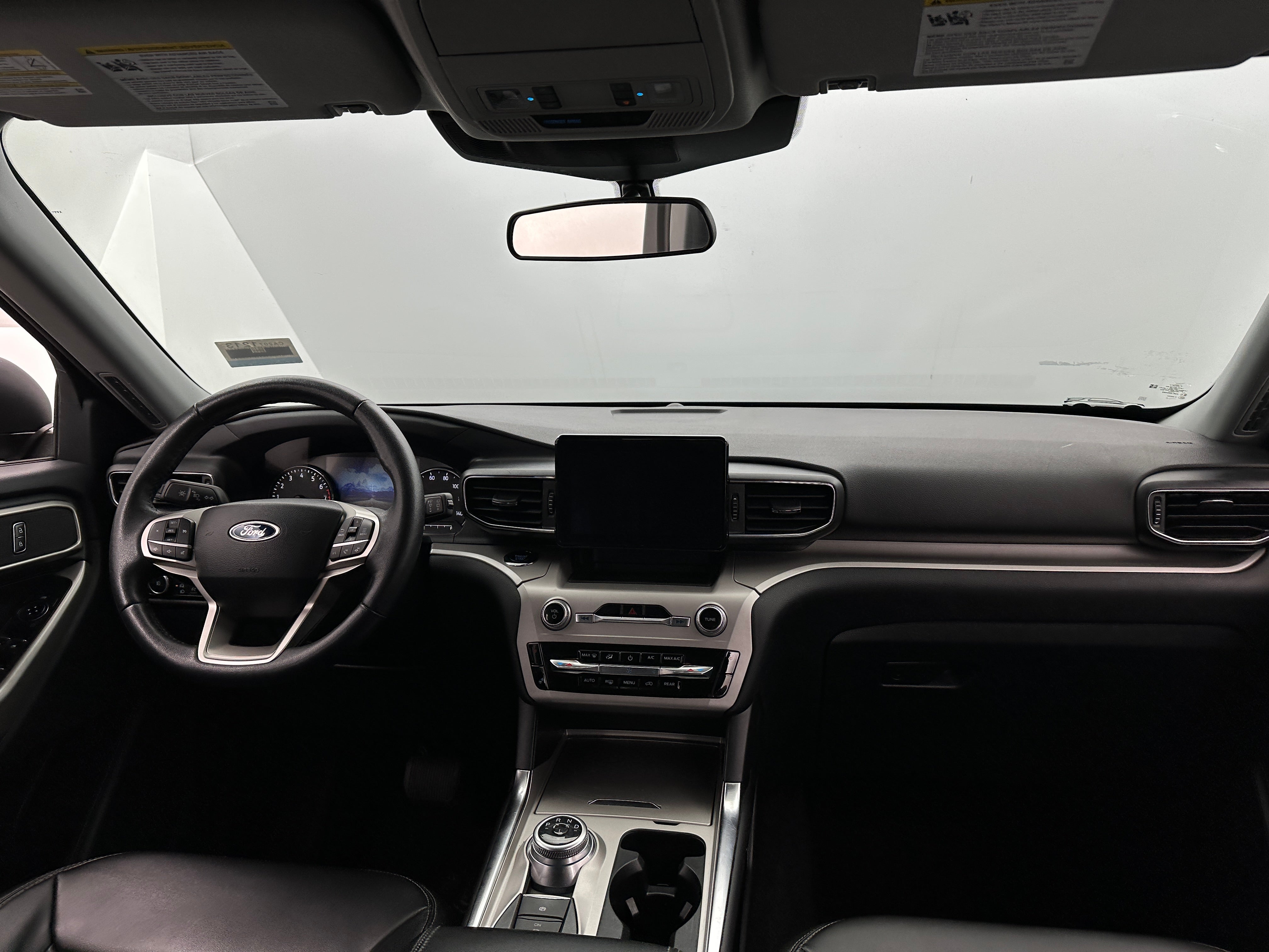 2024 Ford Explorer XLT 3