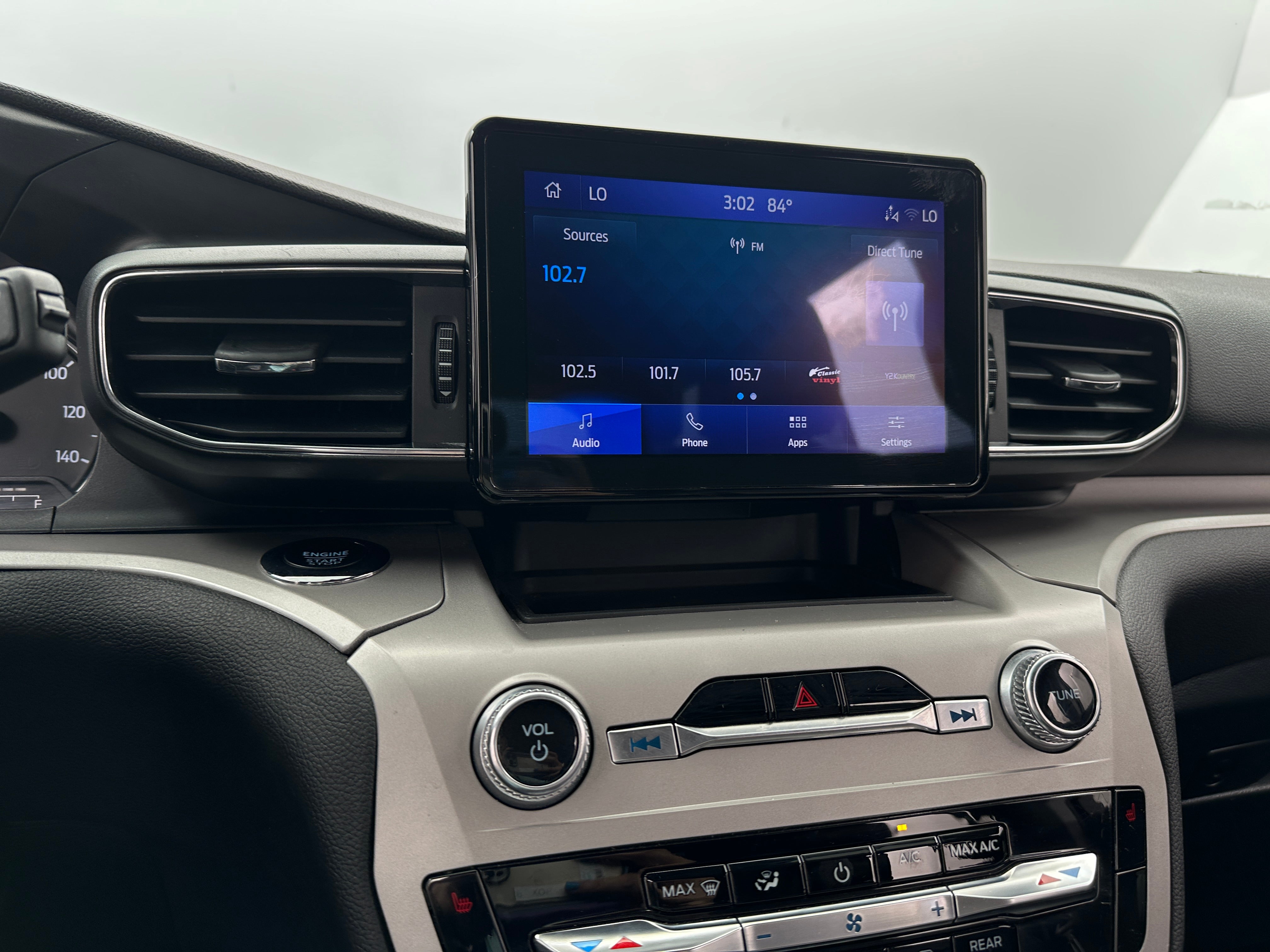 2024 Ford Explorer XLT 4