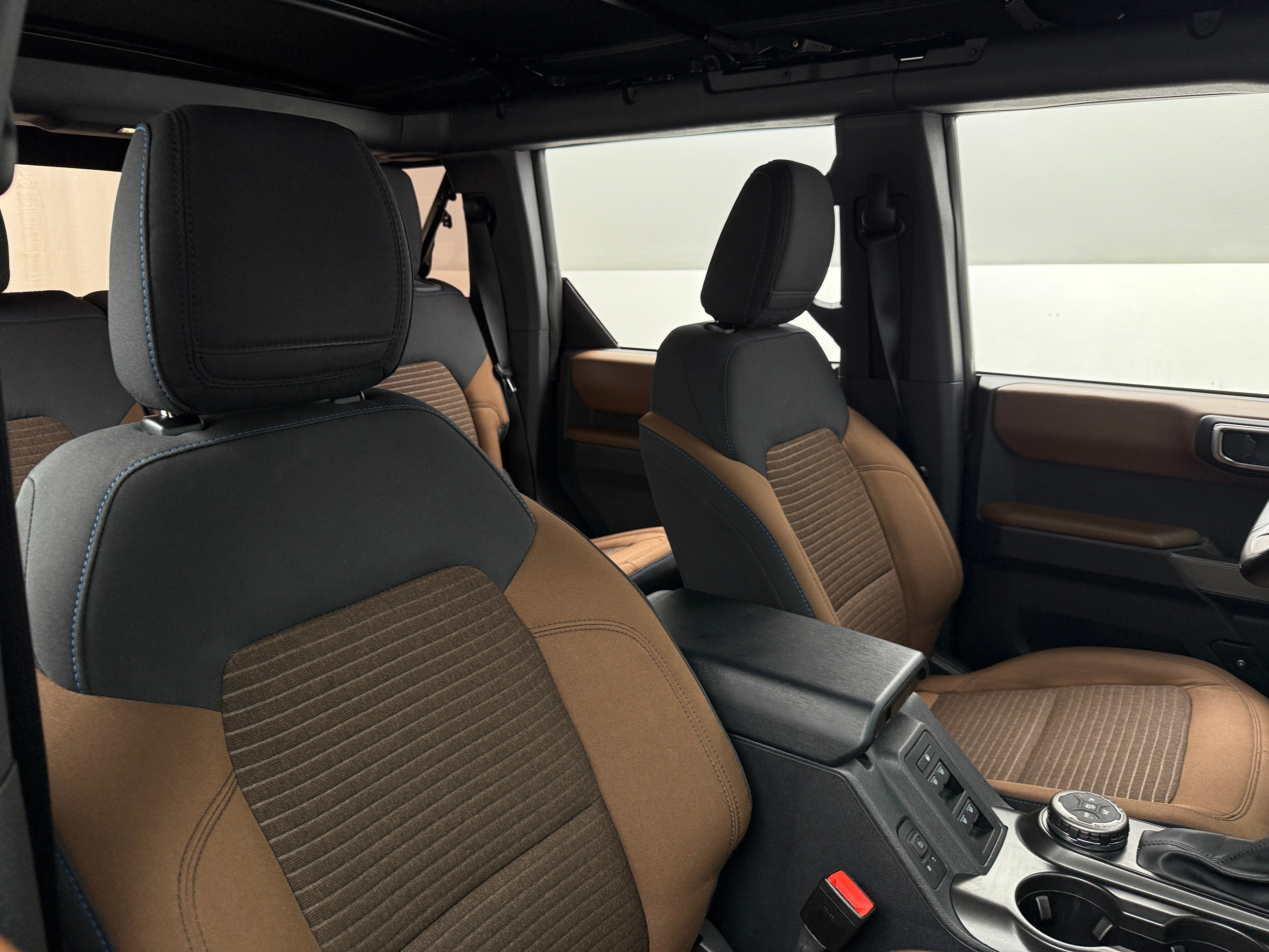 2023 Ford Bronco Outer Banks 2