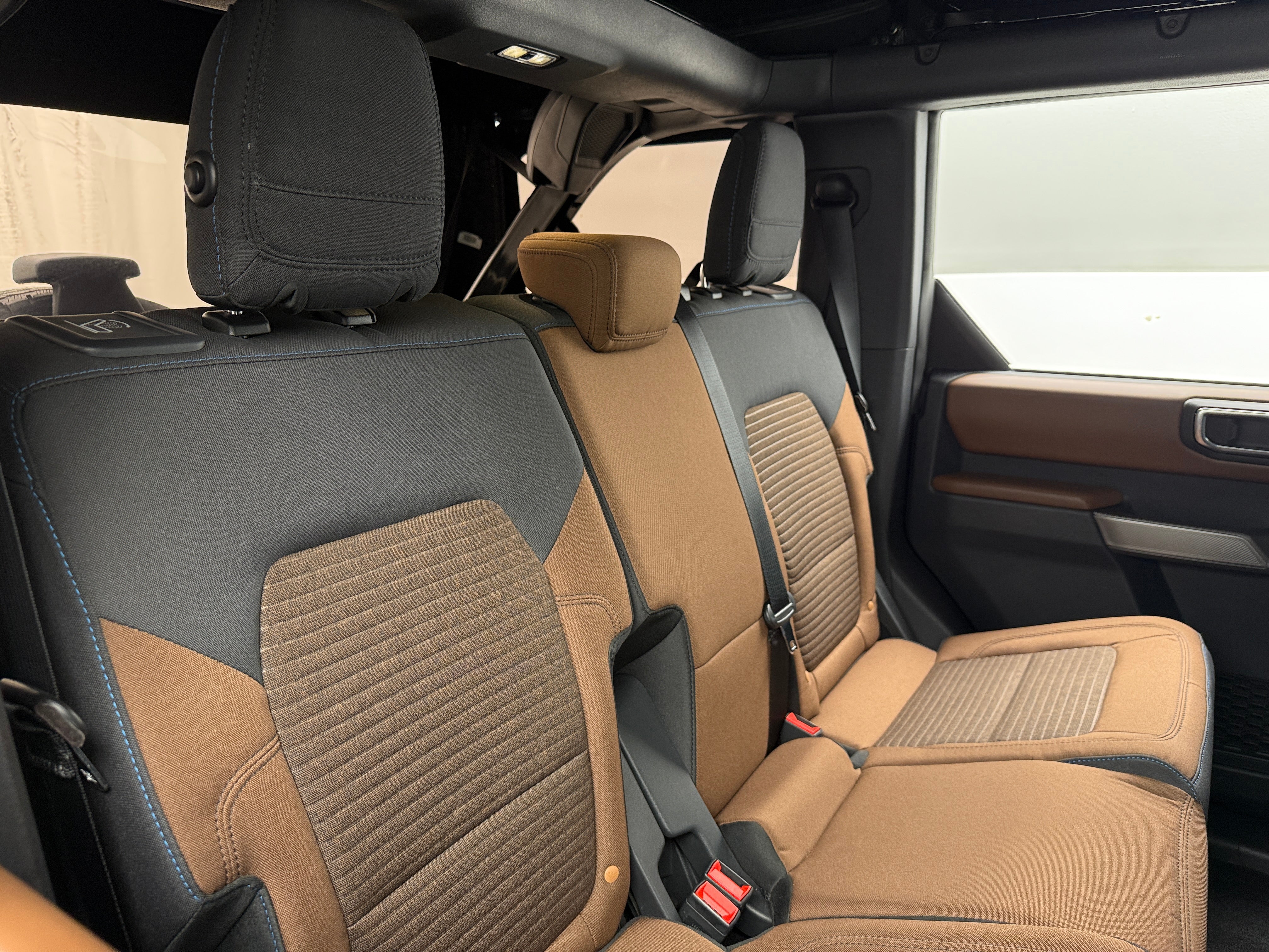 2023 Ford Bronco Outer Banks 6