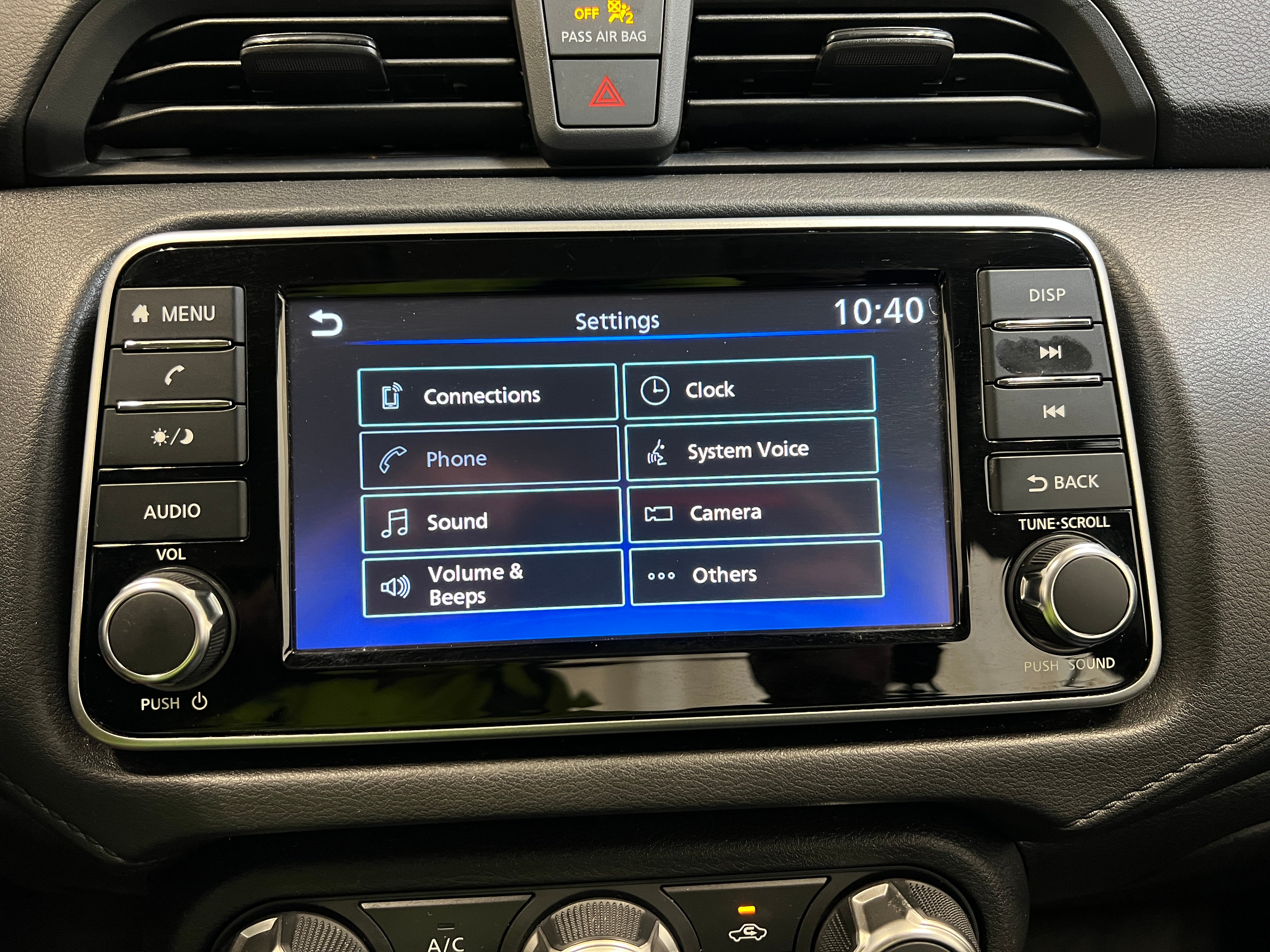 2024 Nissan Versa S 4