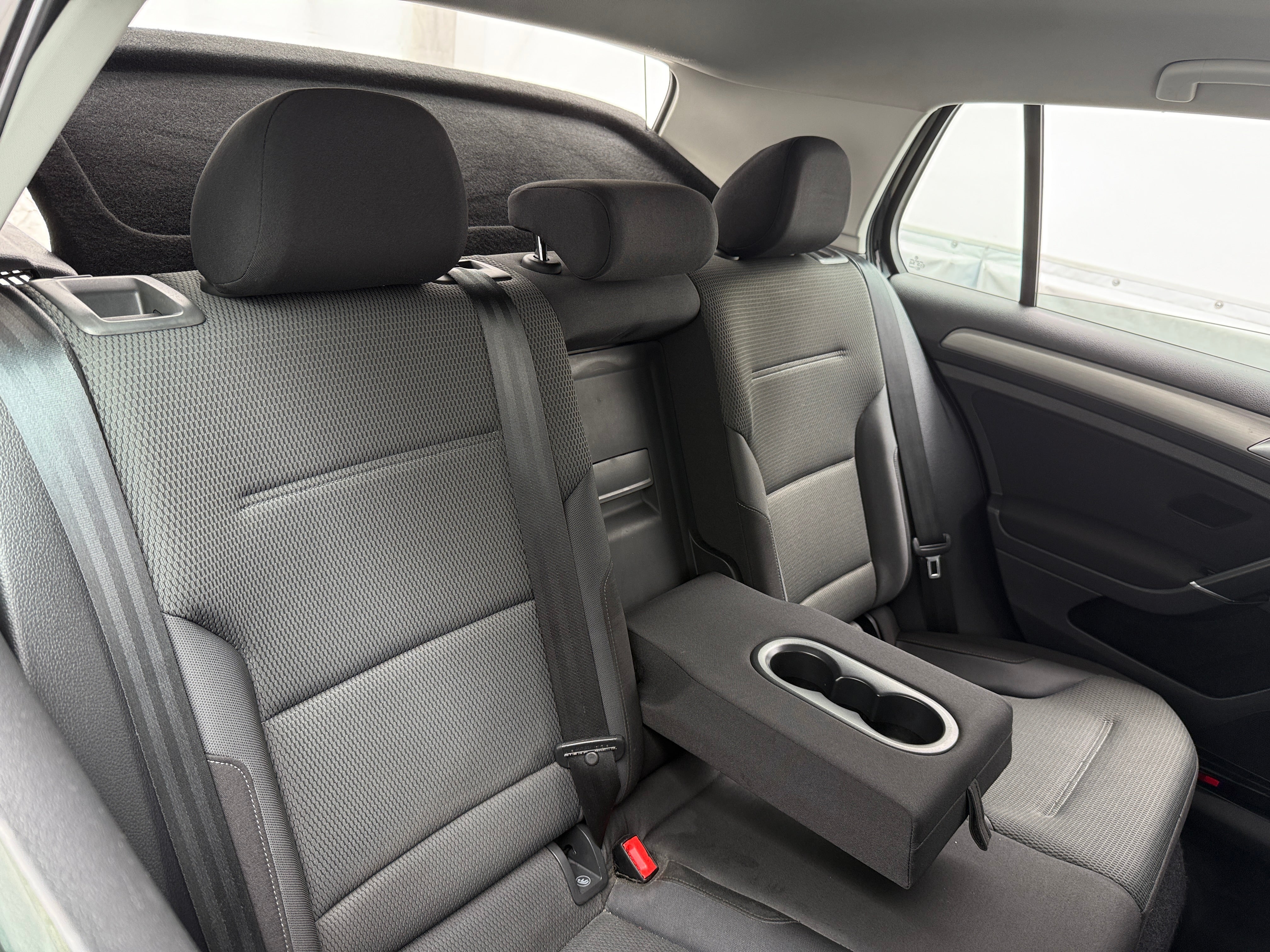 2016 Volkswagen Golf S 6