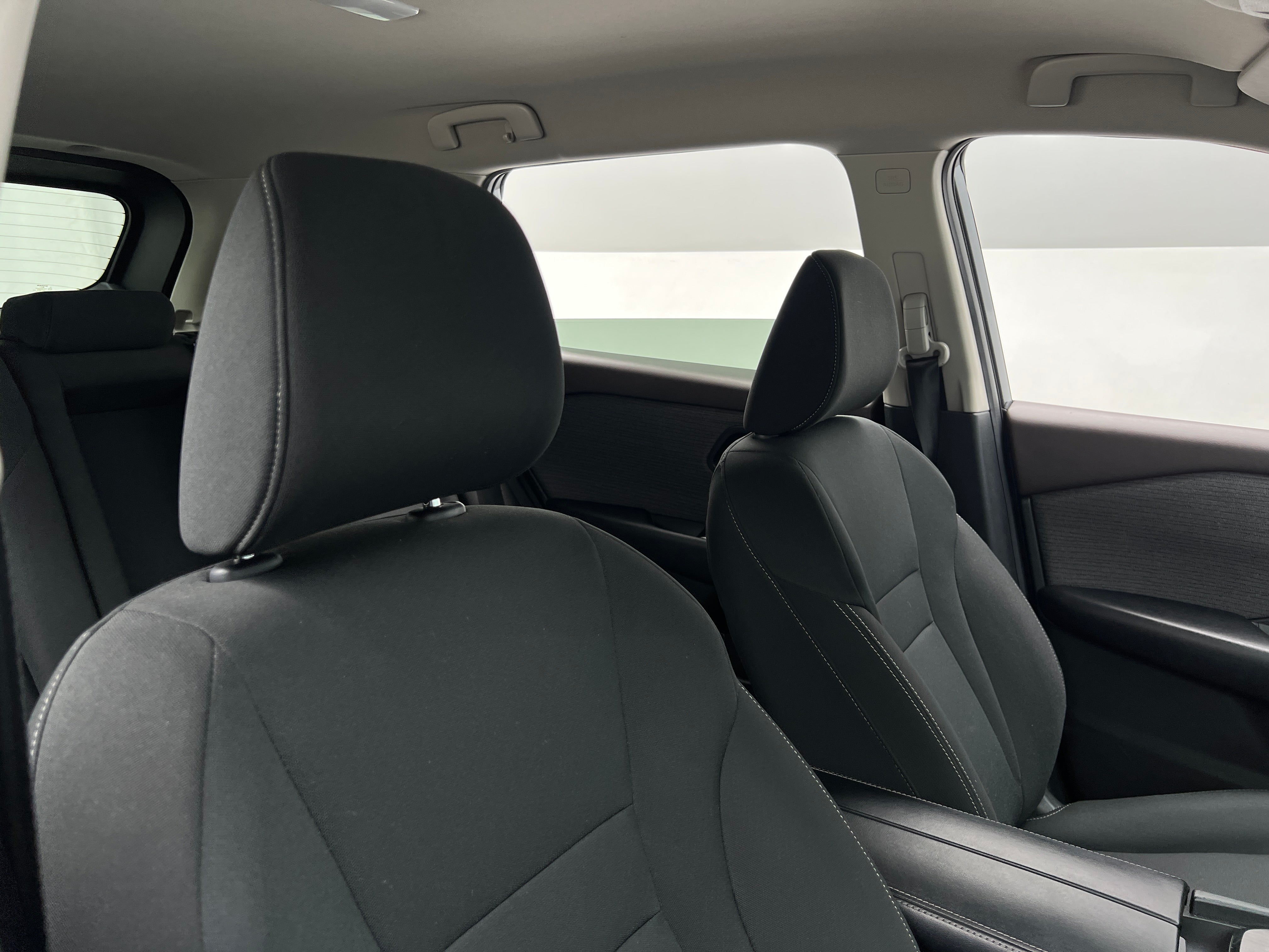 2023 Nissan Rogue S 2