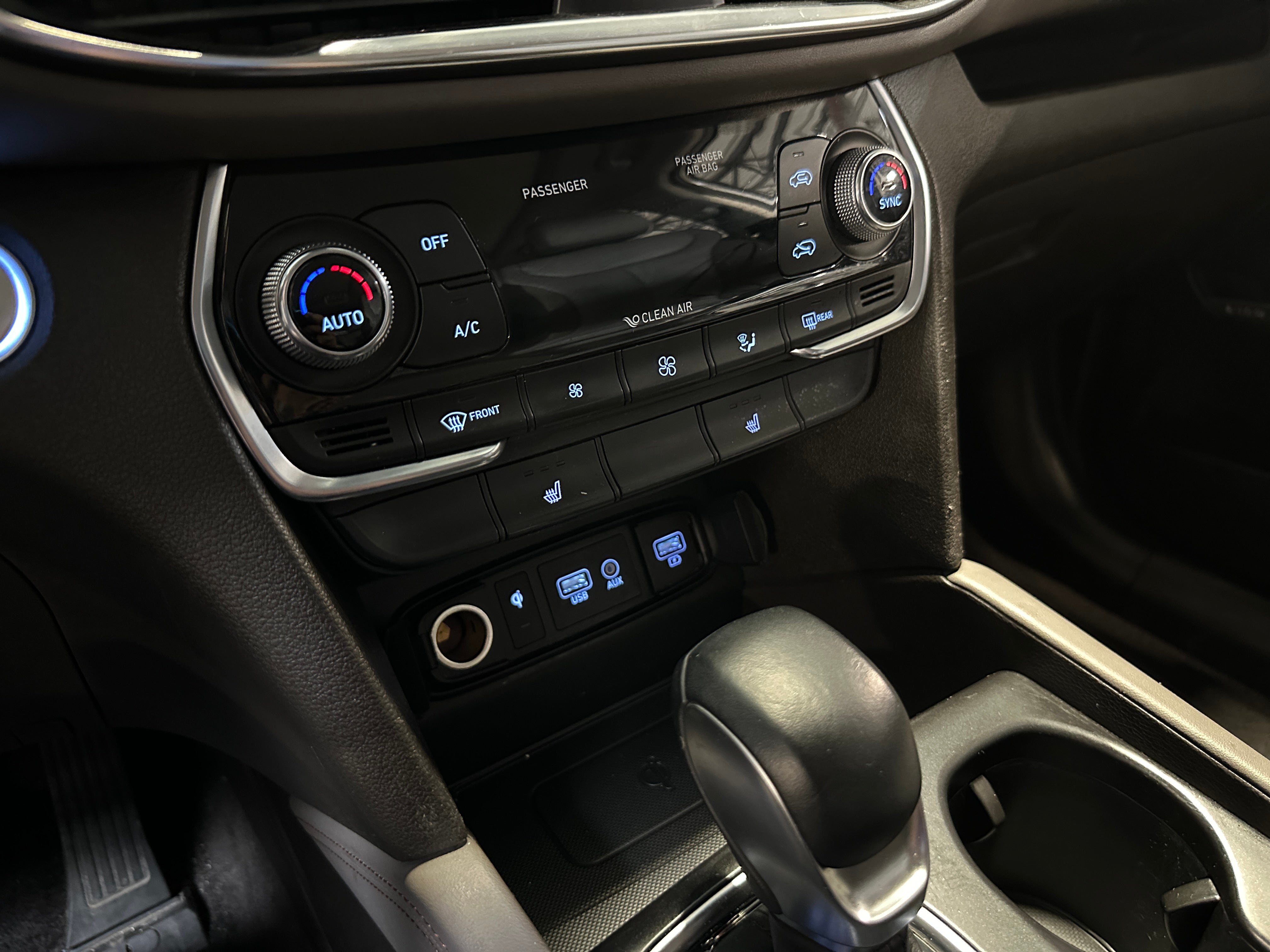 2020 Hyundai Santa Fe SEL 3