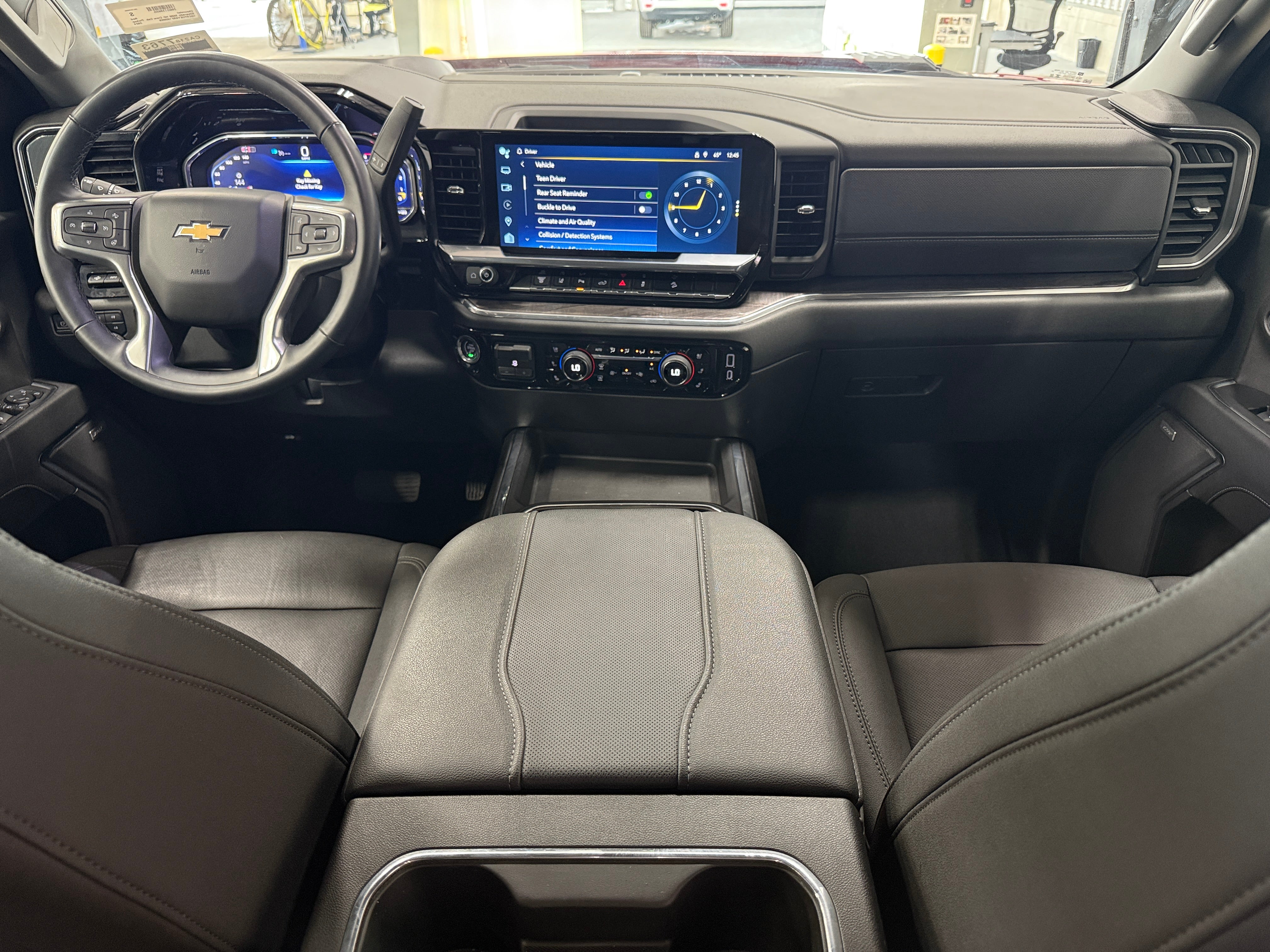 2024 Chevrolet Silverado 3500 LTZ 2