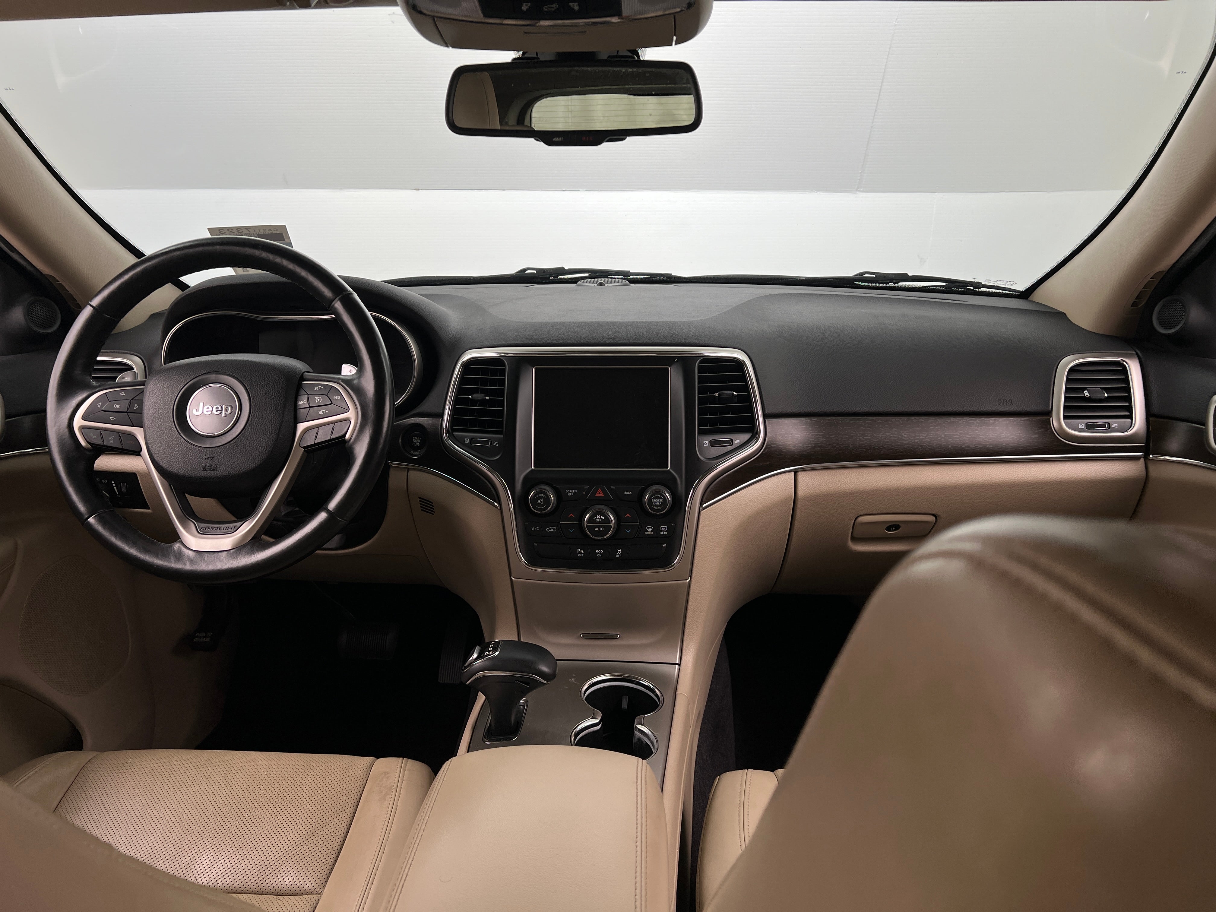 2015 Jeep Grand Cherokee Limited Edition 2