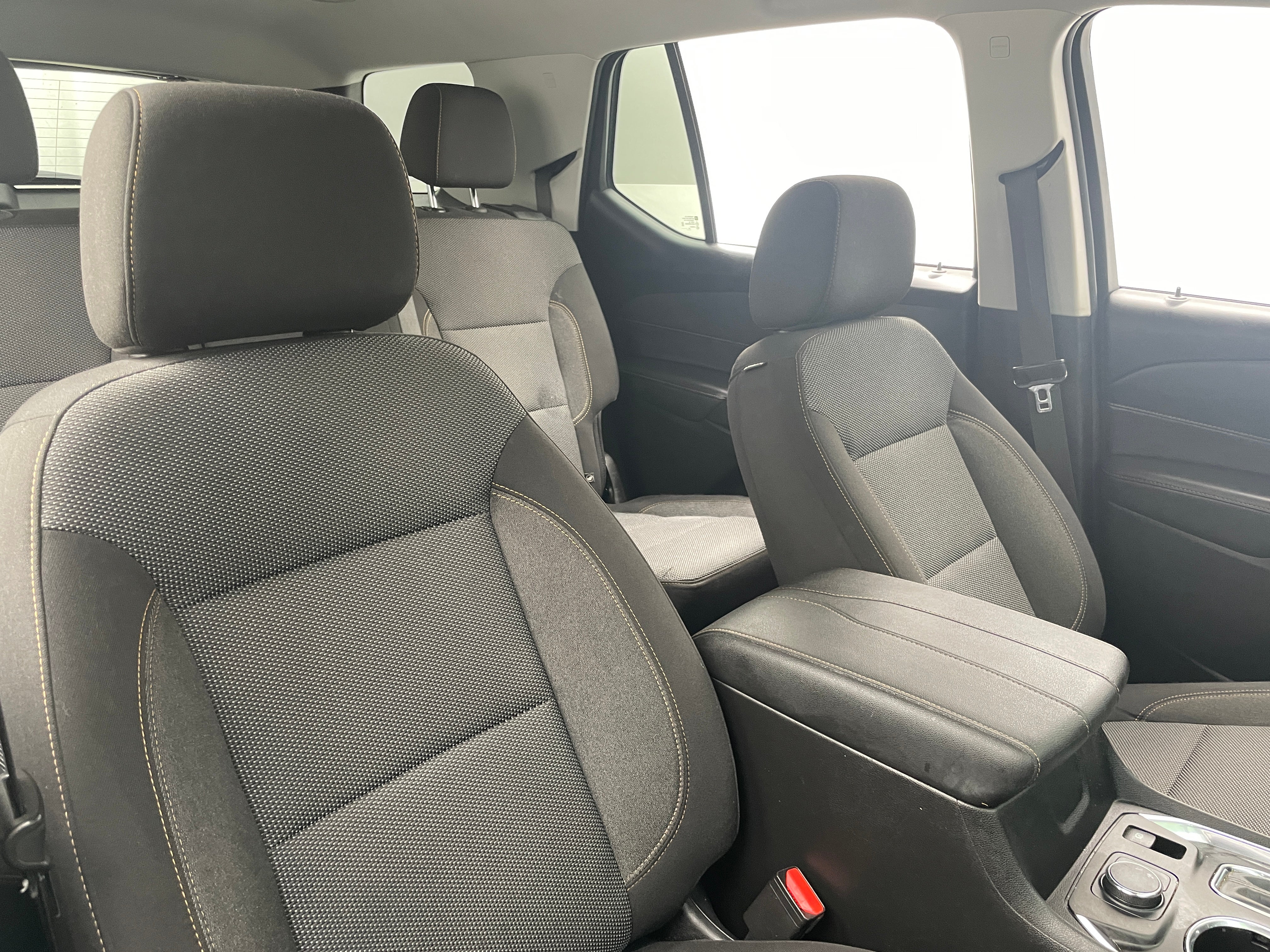 2020 Chevrolet Traverse LS 2