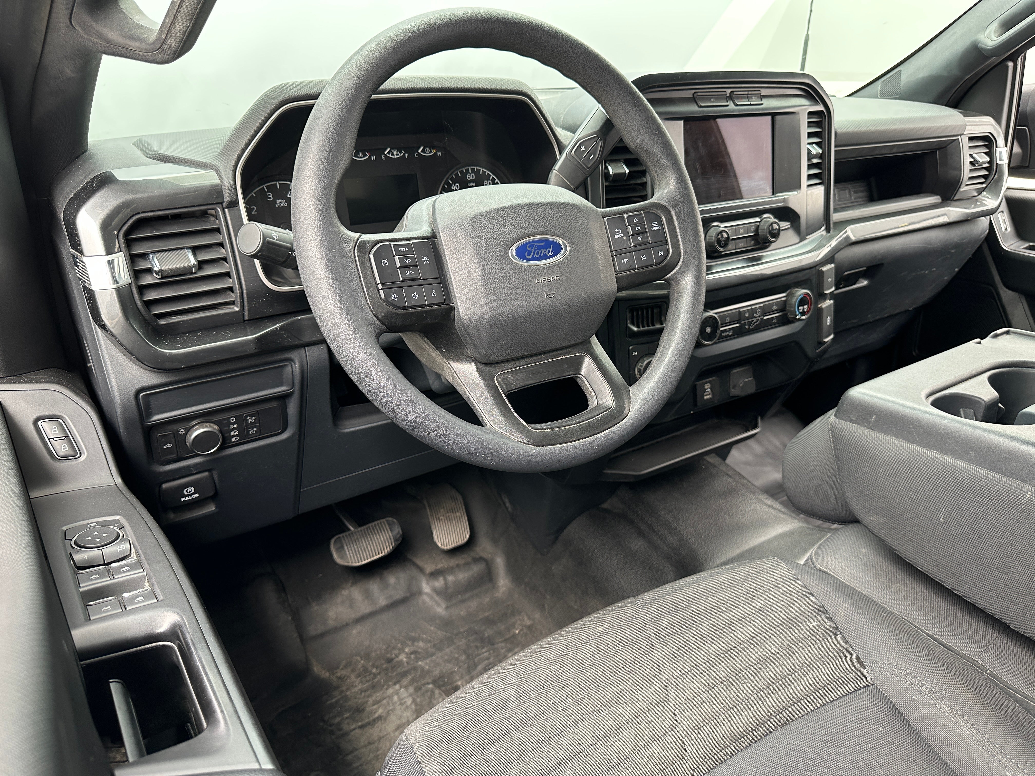 2022 Ford Econoline E-150 3