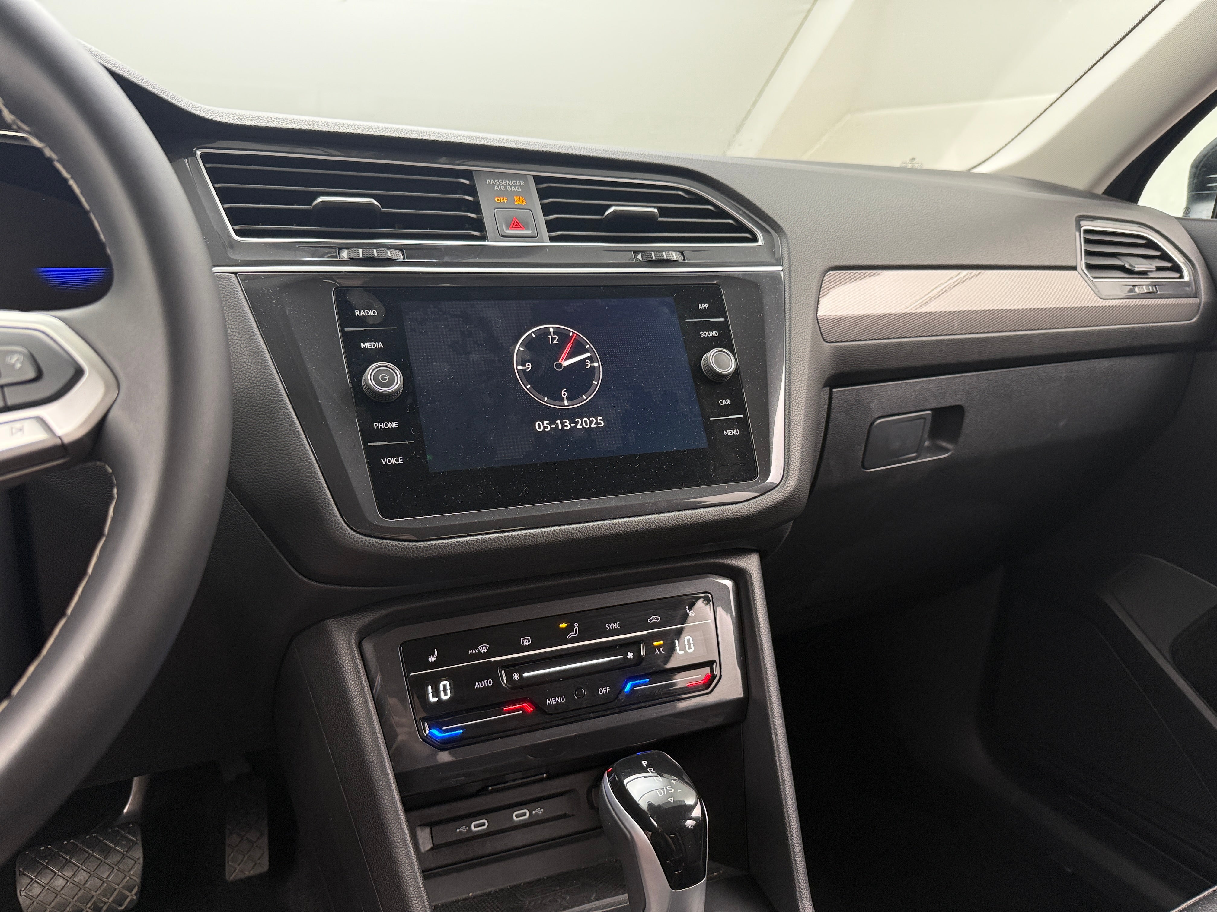 2024 Volkswagen Tiguan SE 3