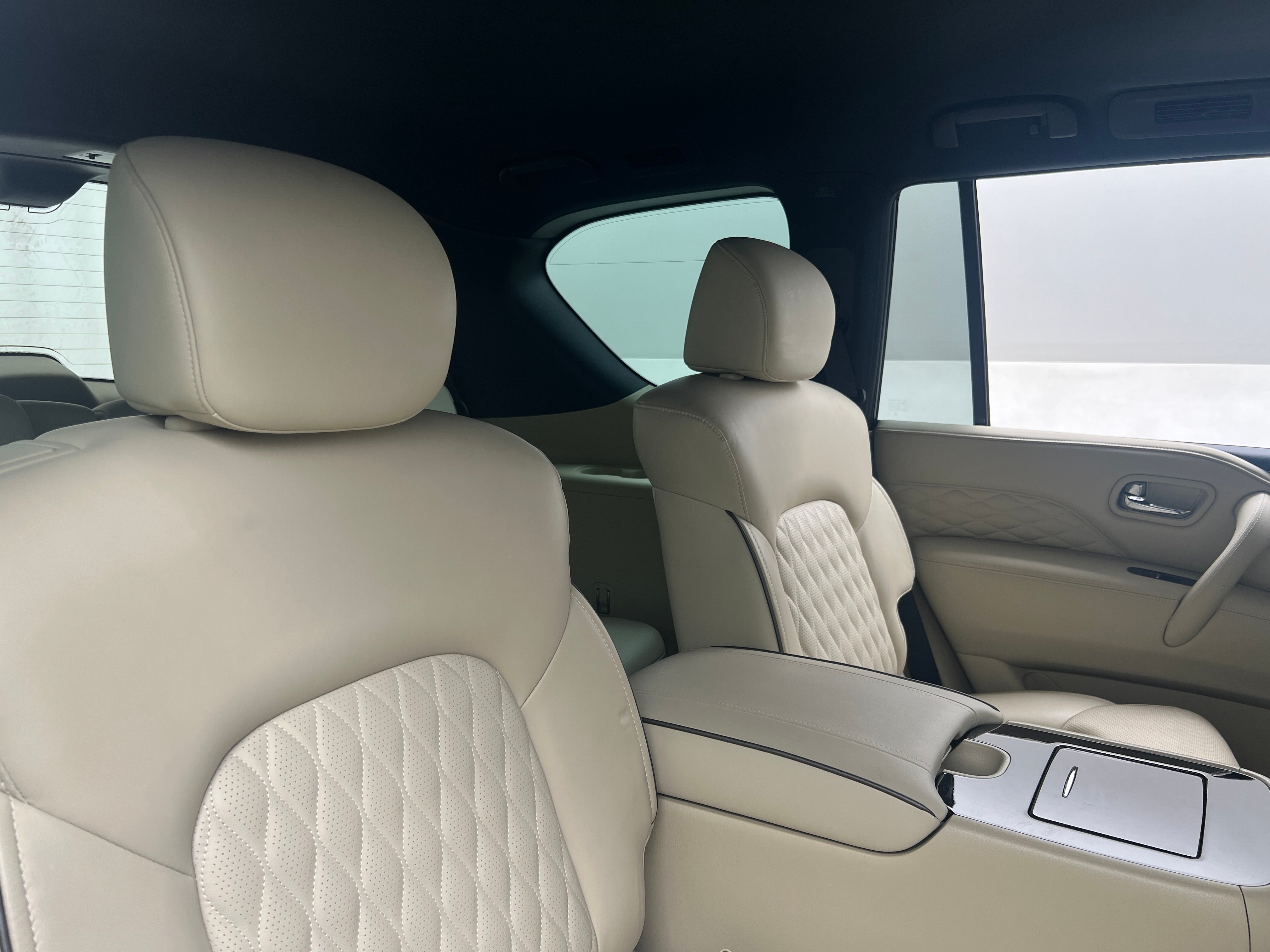 2023 INFINITI QX80 Sensory 5