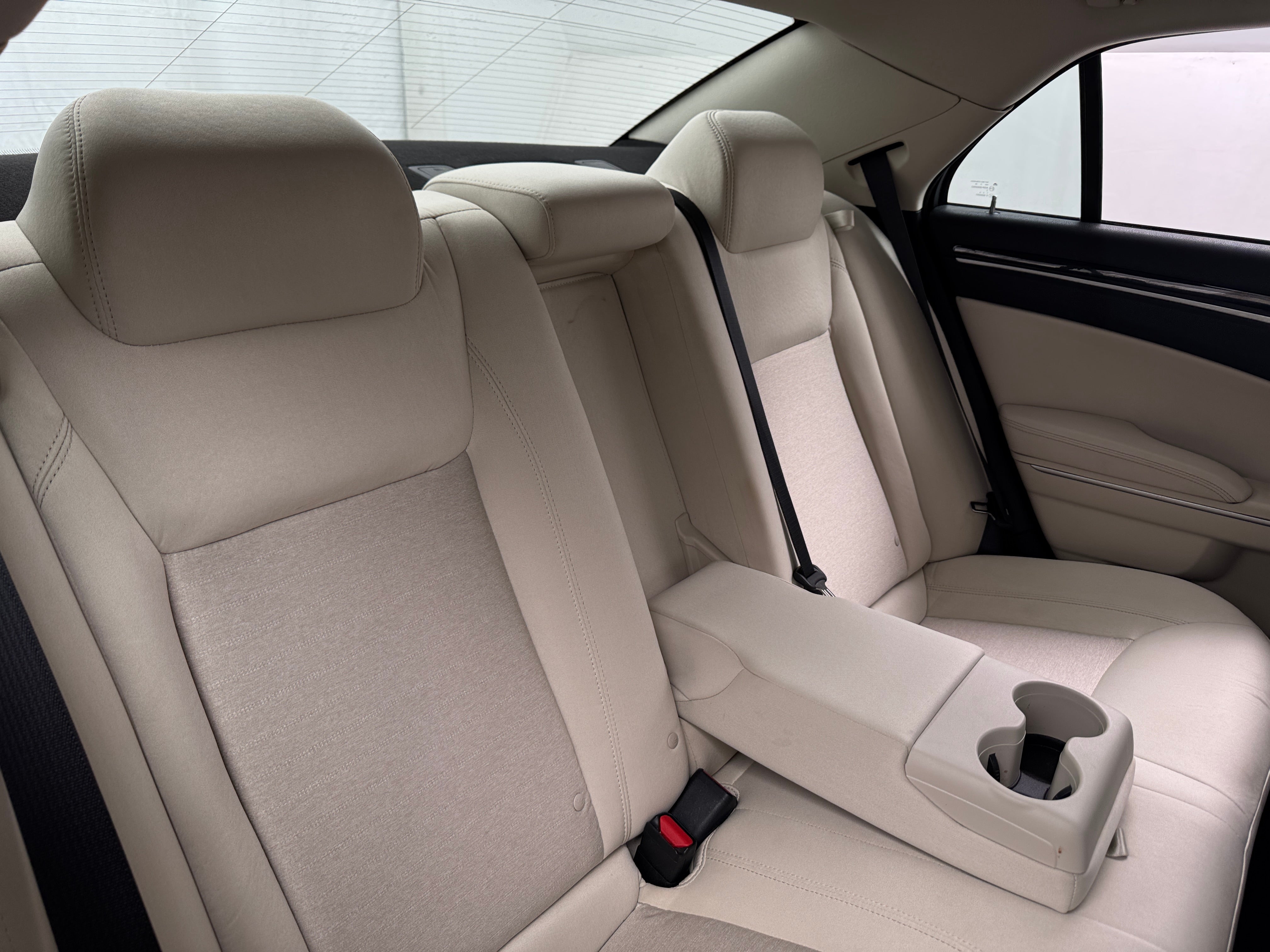 2023 Chrysler 300 Touring 6