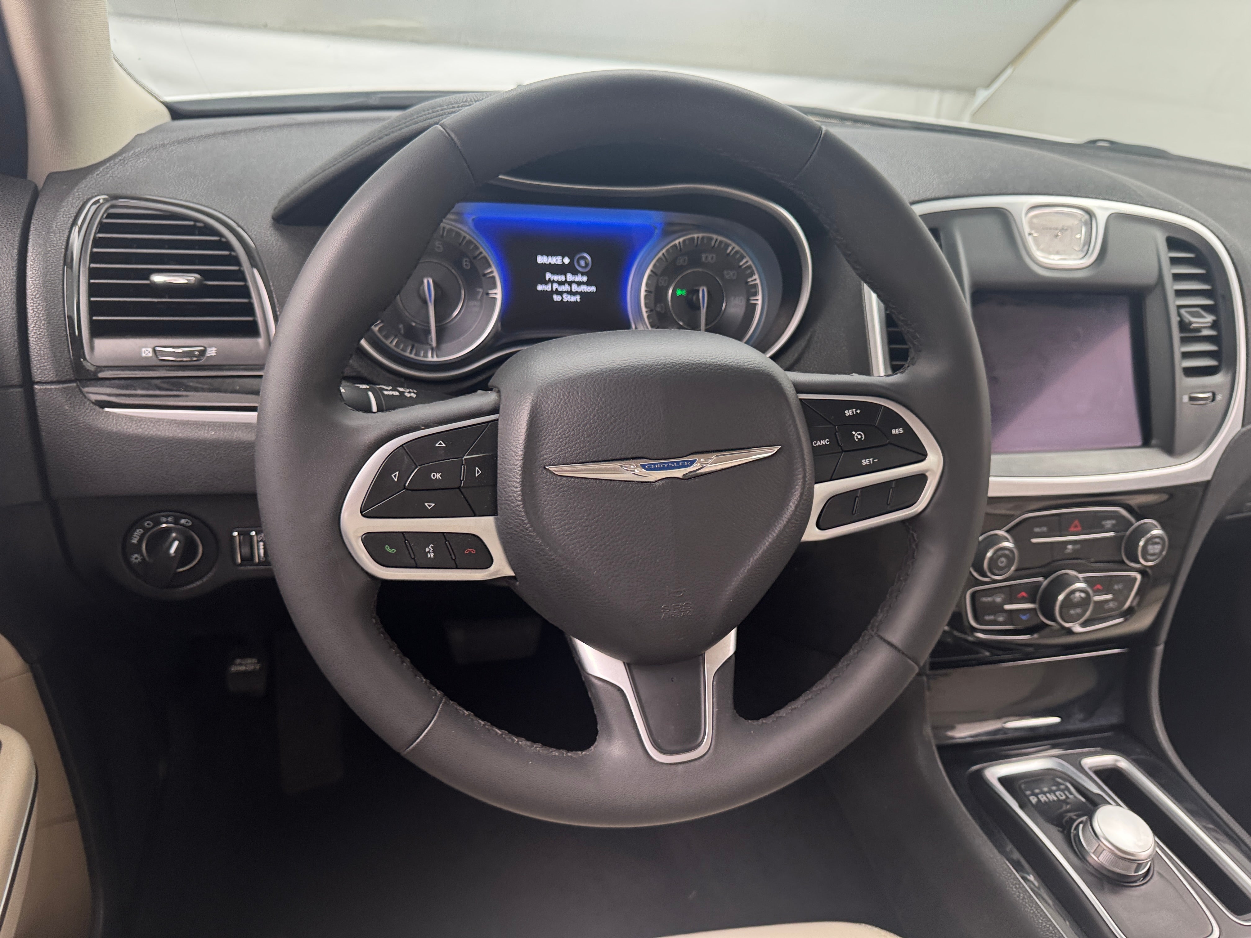 2023 Chrysler 300 Touring 5