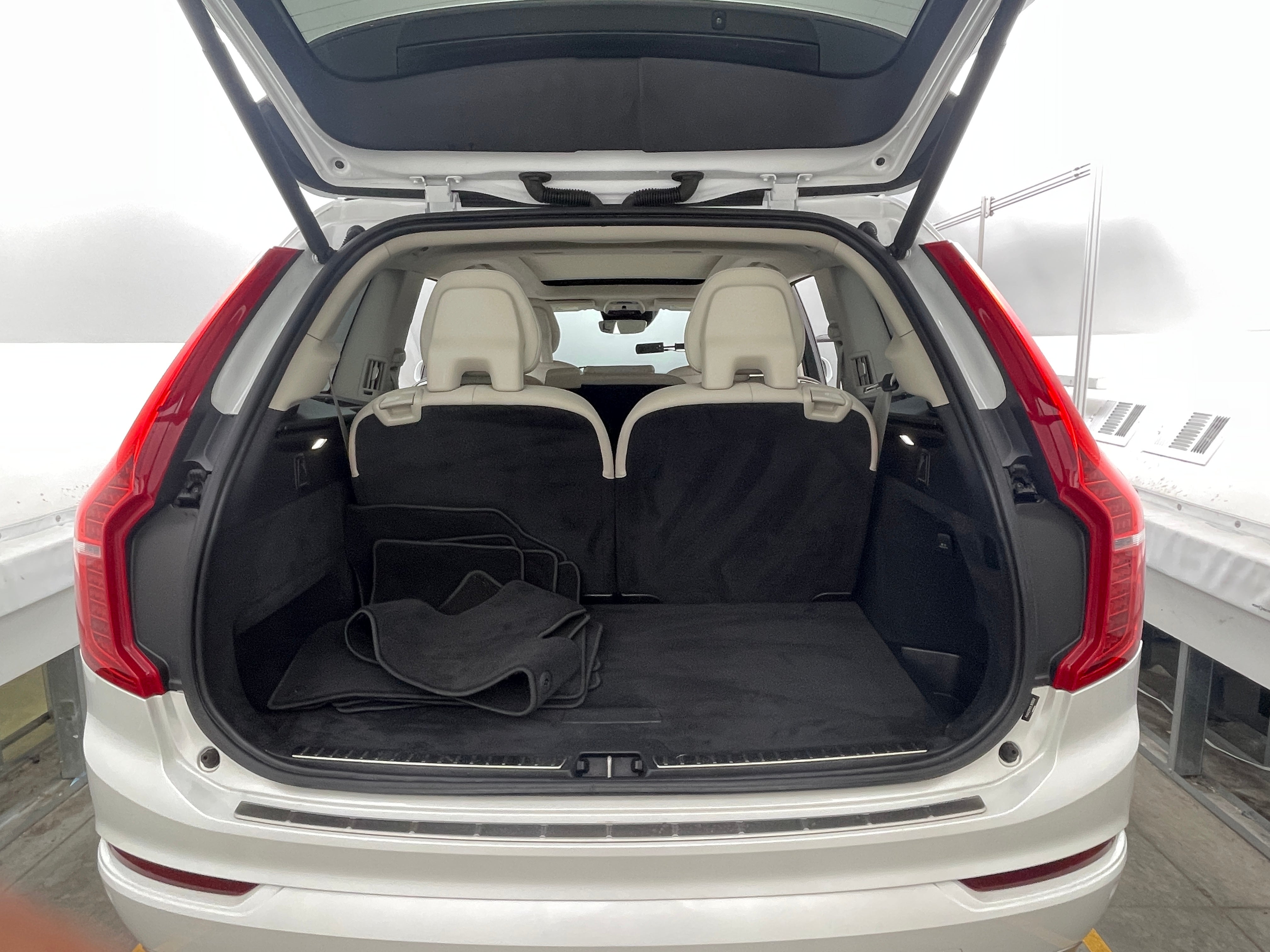 2020 Volvo XC90 T6 Momentum 6