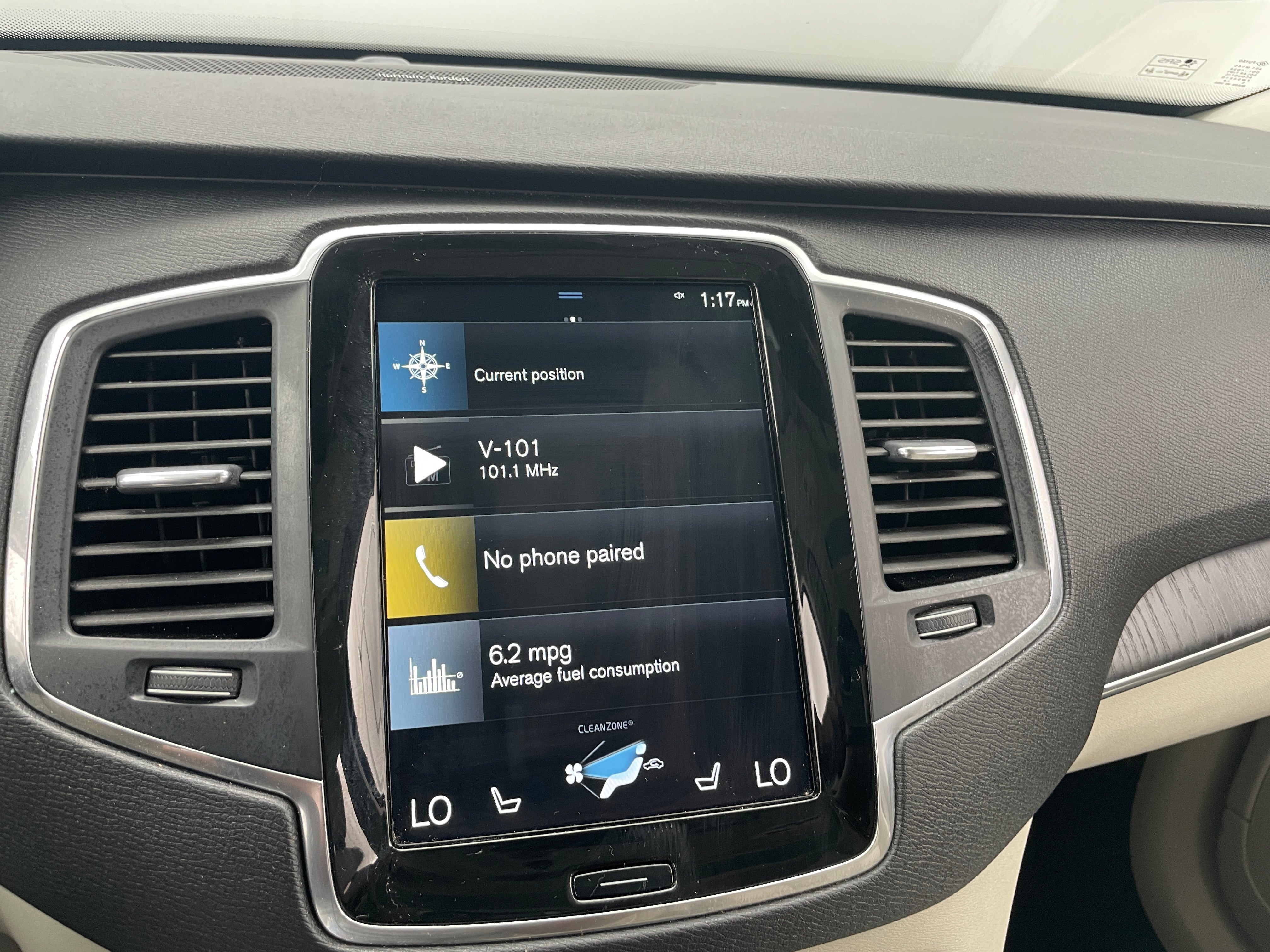 2020 Volvo XC90 T6 Momentum 3