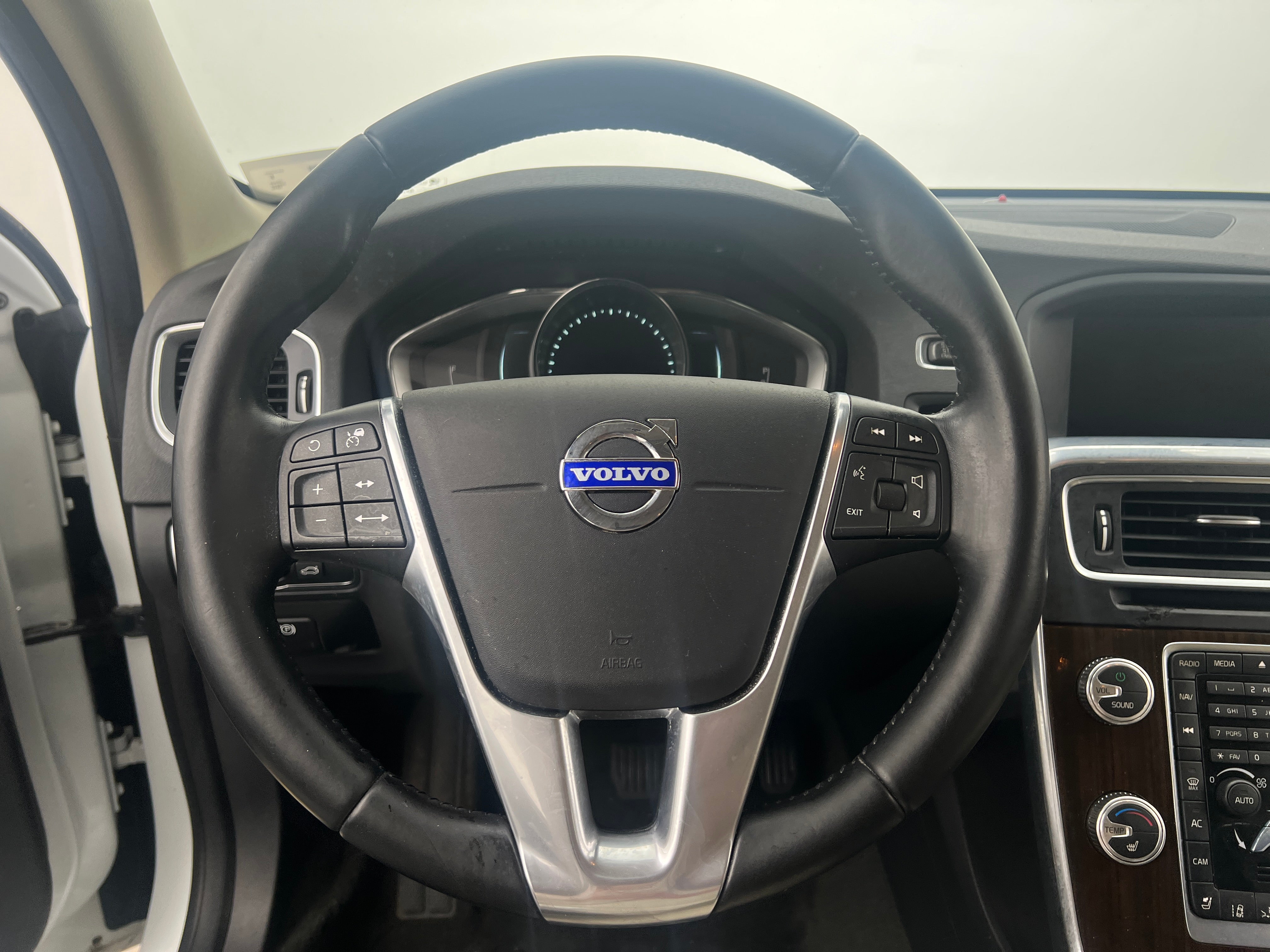 2015 Volvo V60 T5 4