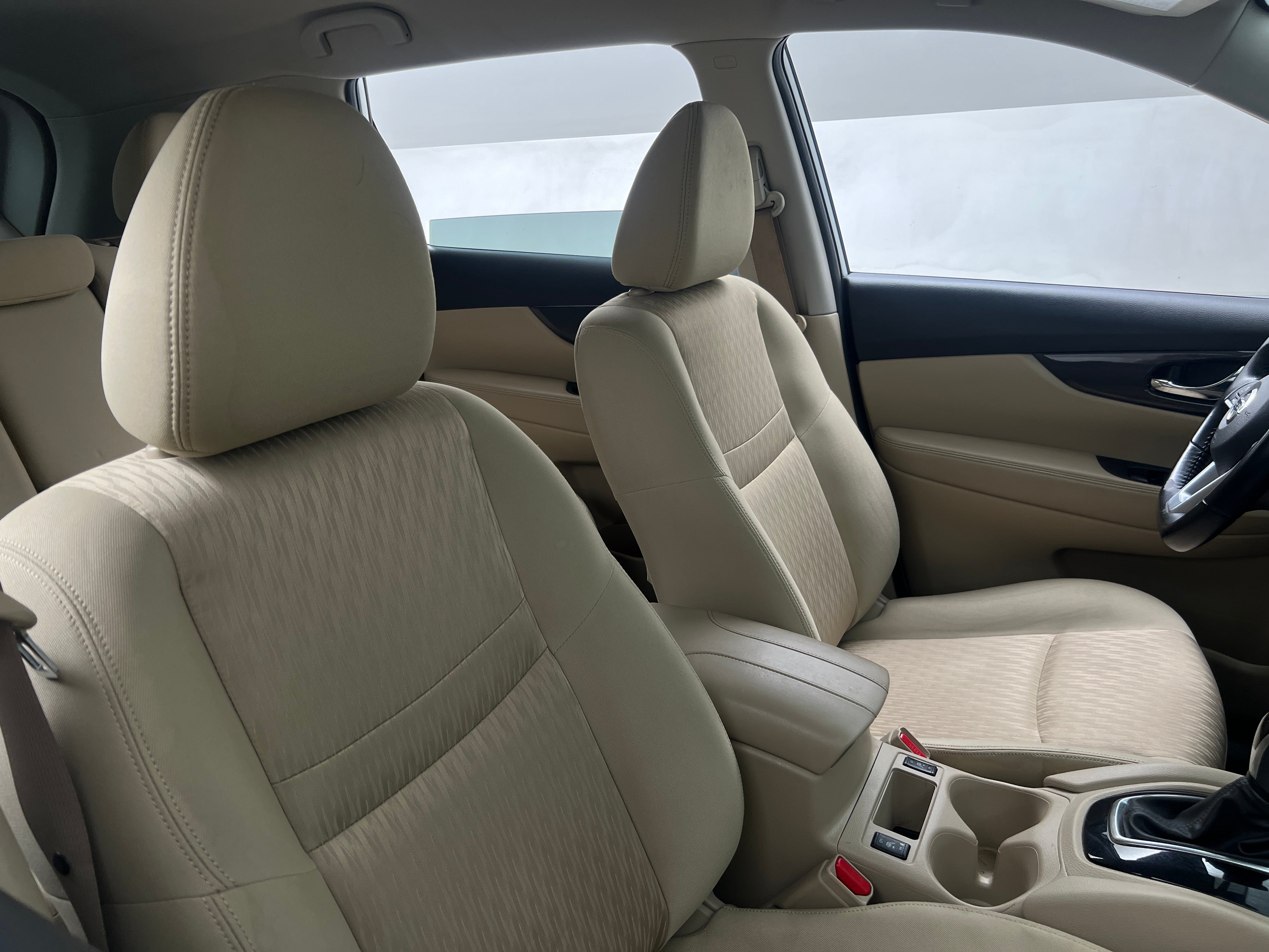 2020 Nissan Rogue SV 2