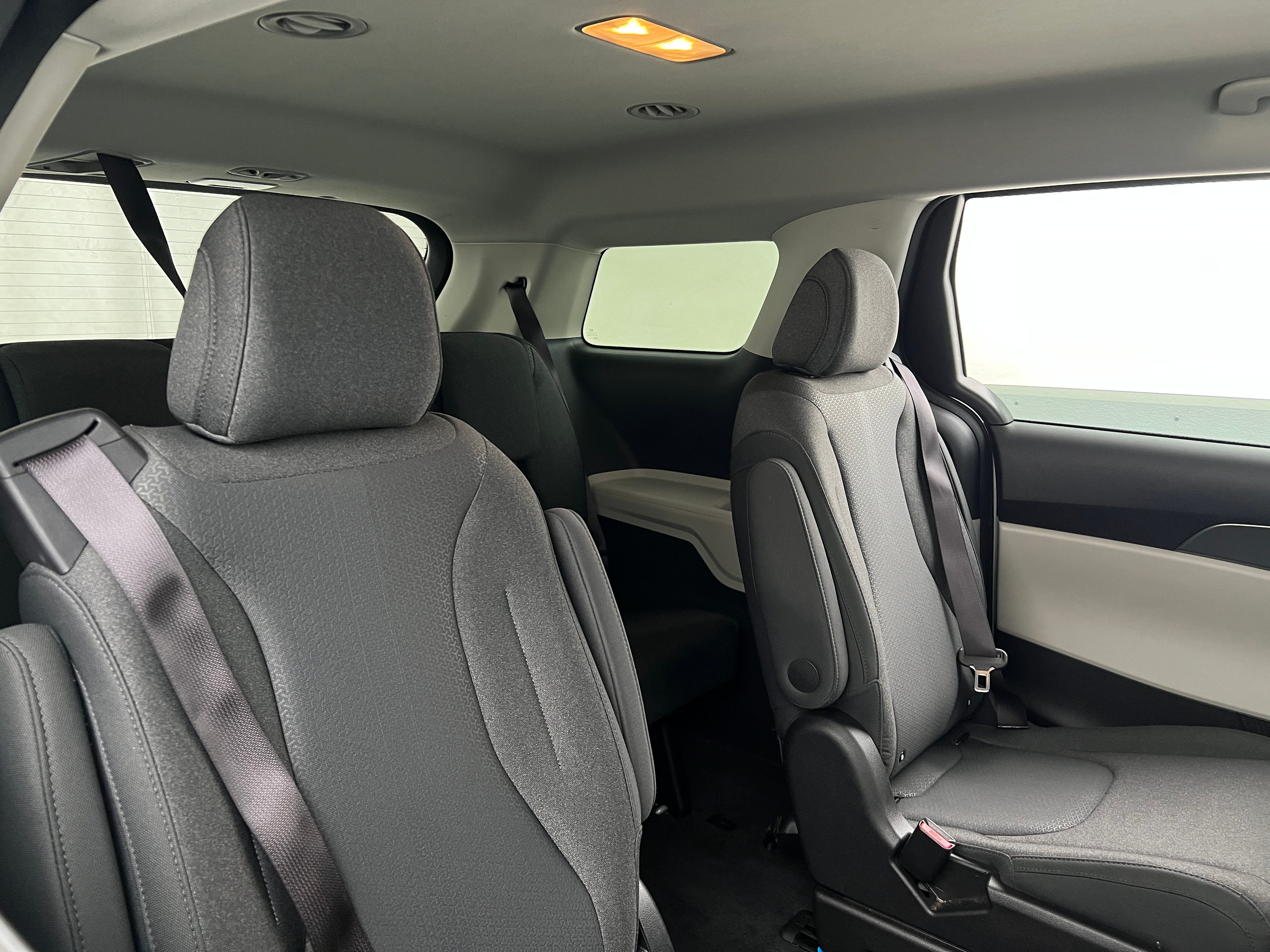 2022 Kia Carnival LX 6